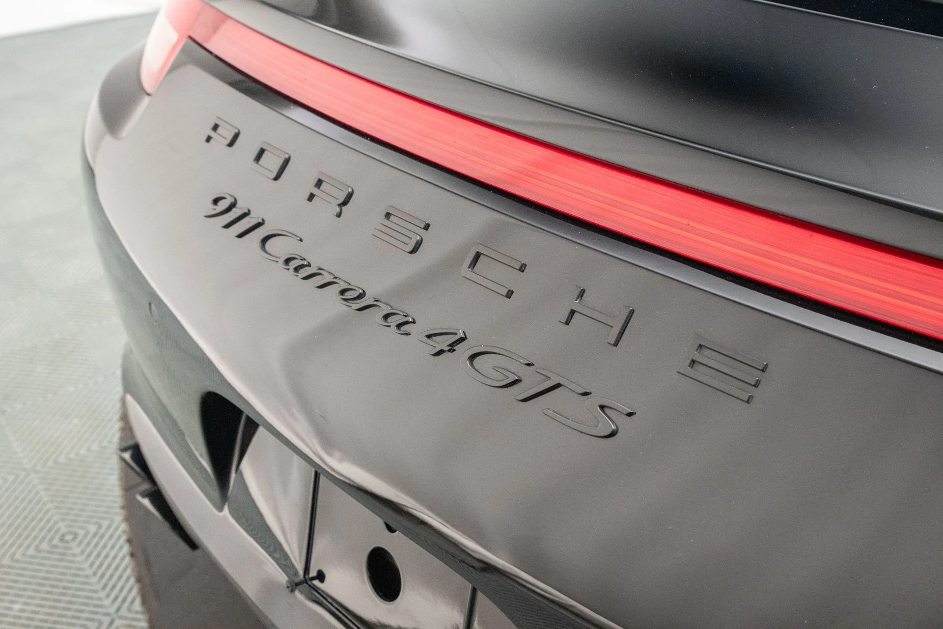 mph049_2355364711_584581a94a6e34e6e889775f37edccfdx_6be2bda735