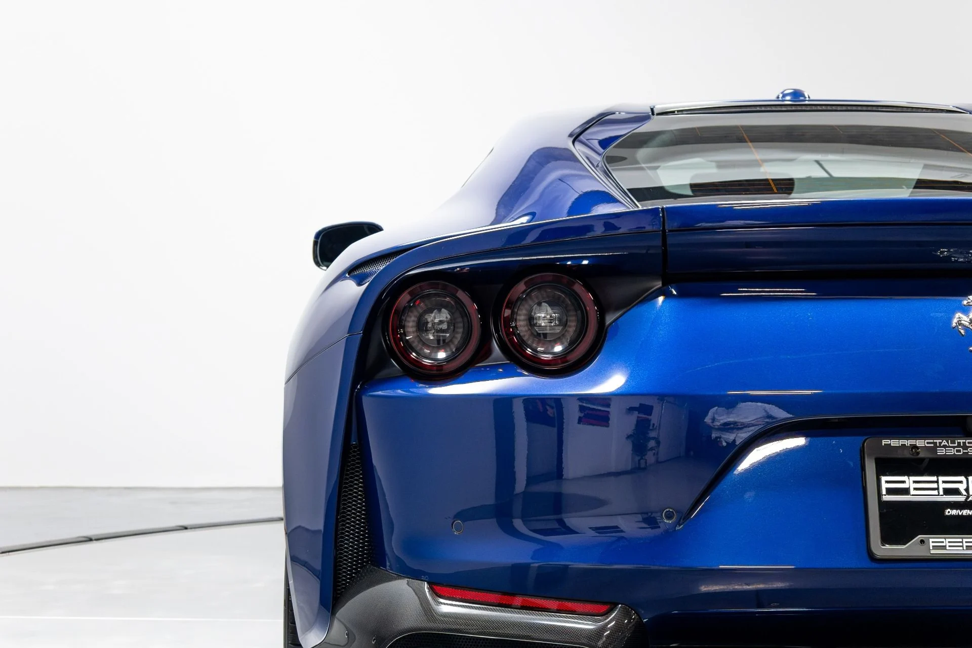 mph049_2370346198_Used_2019_Ferrari_812_Superfast_1774911934_90bc73171a