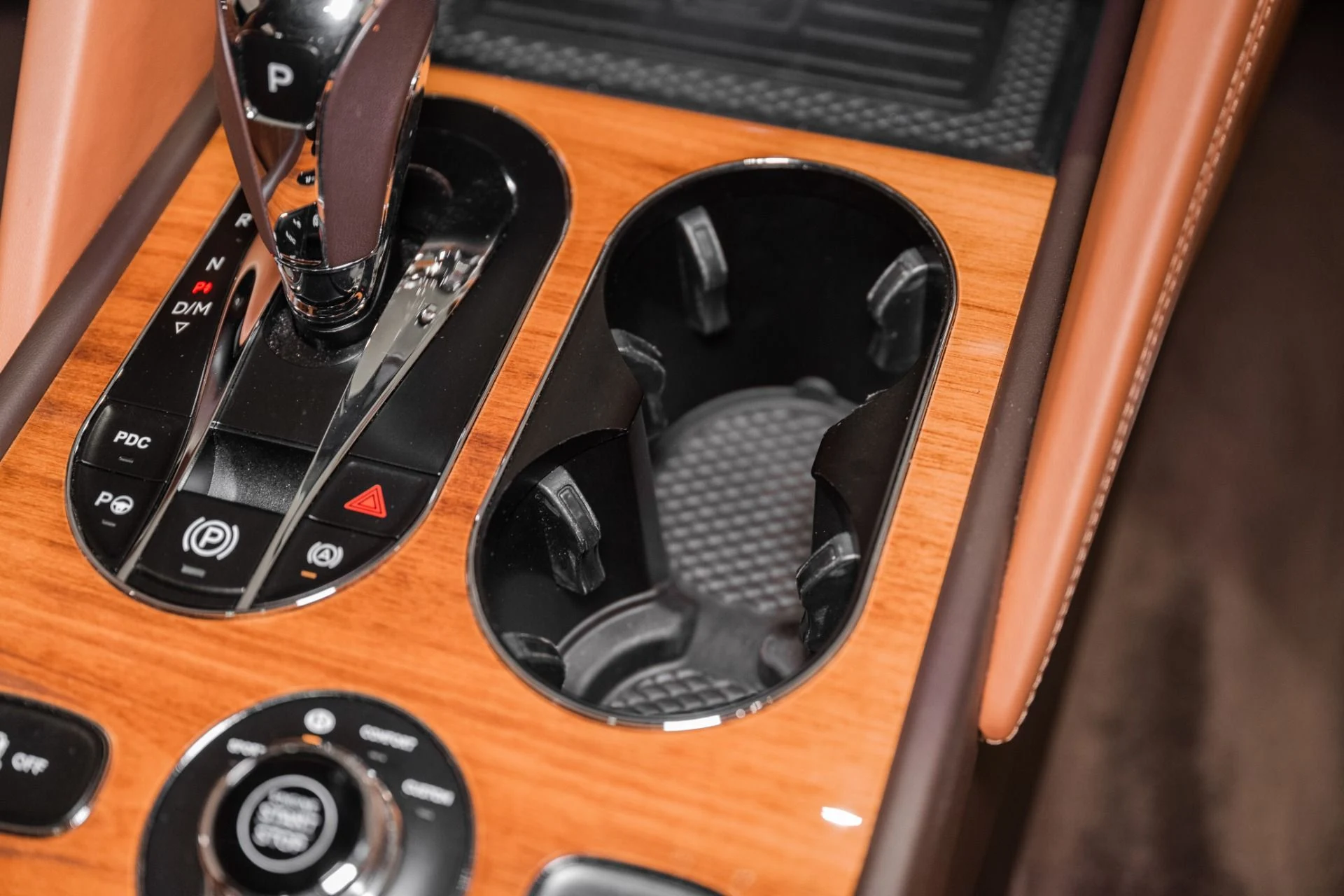 mph049_2378440452_Used_2022_Bentley_Bentayga_V8_1792247818_32c39f8b46
