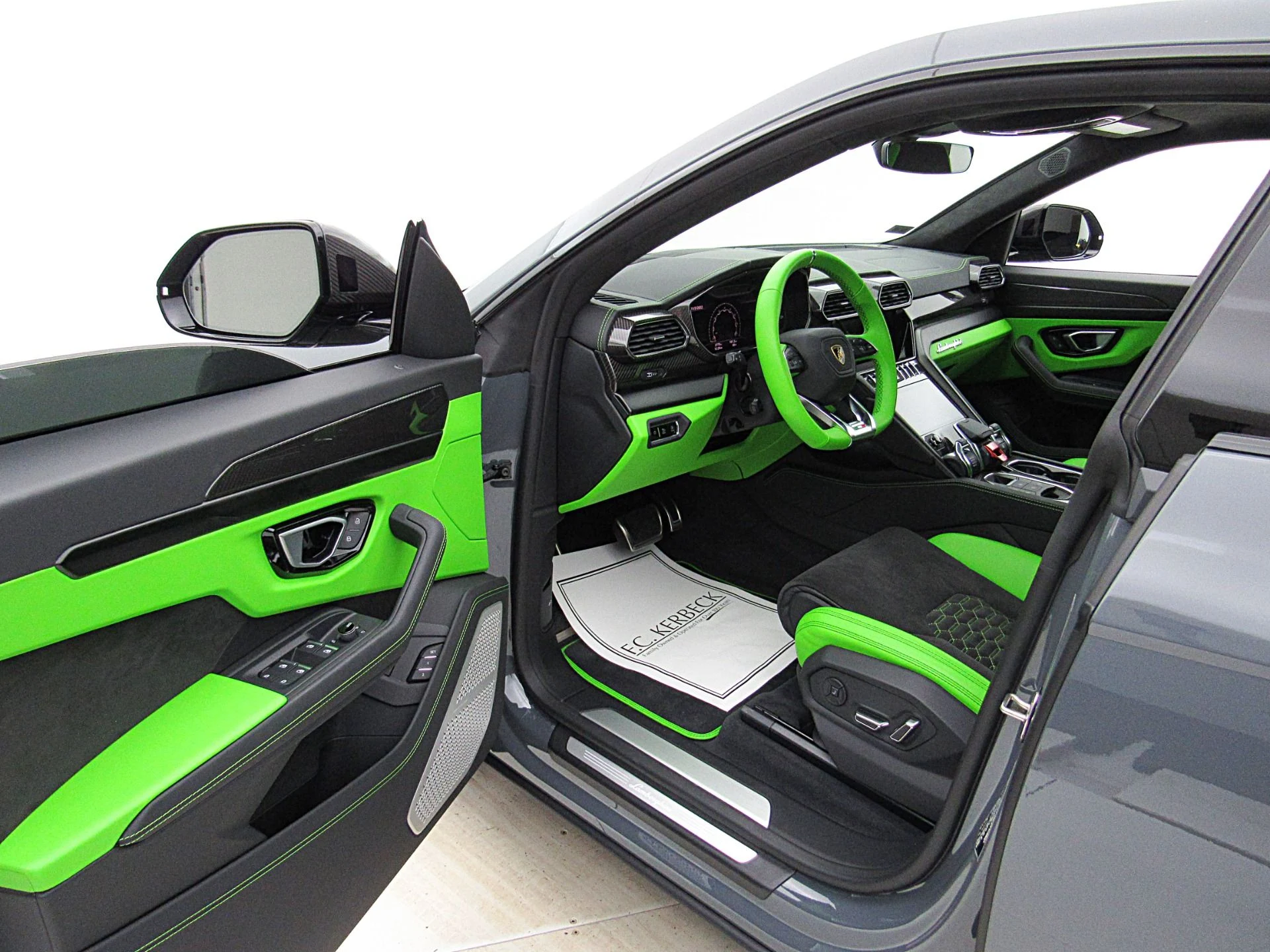 mph049_2379460904_Used_2022_Lamborghini_Urus_SELEZIONE_PRE_OWNED_CERTIFIED_1f6d44d1ce