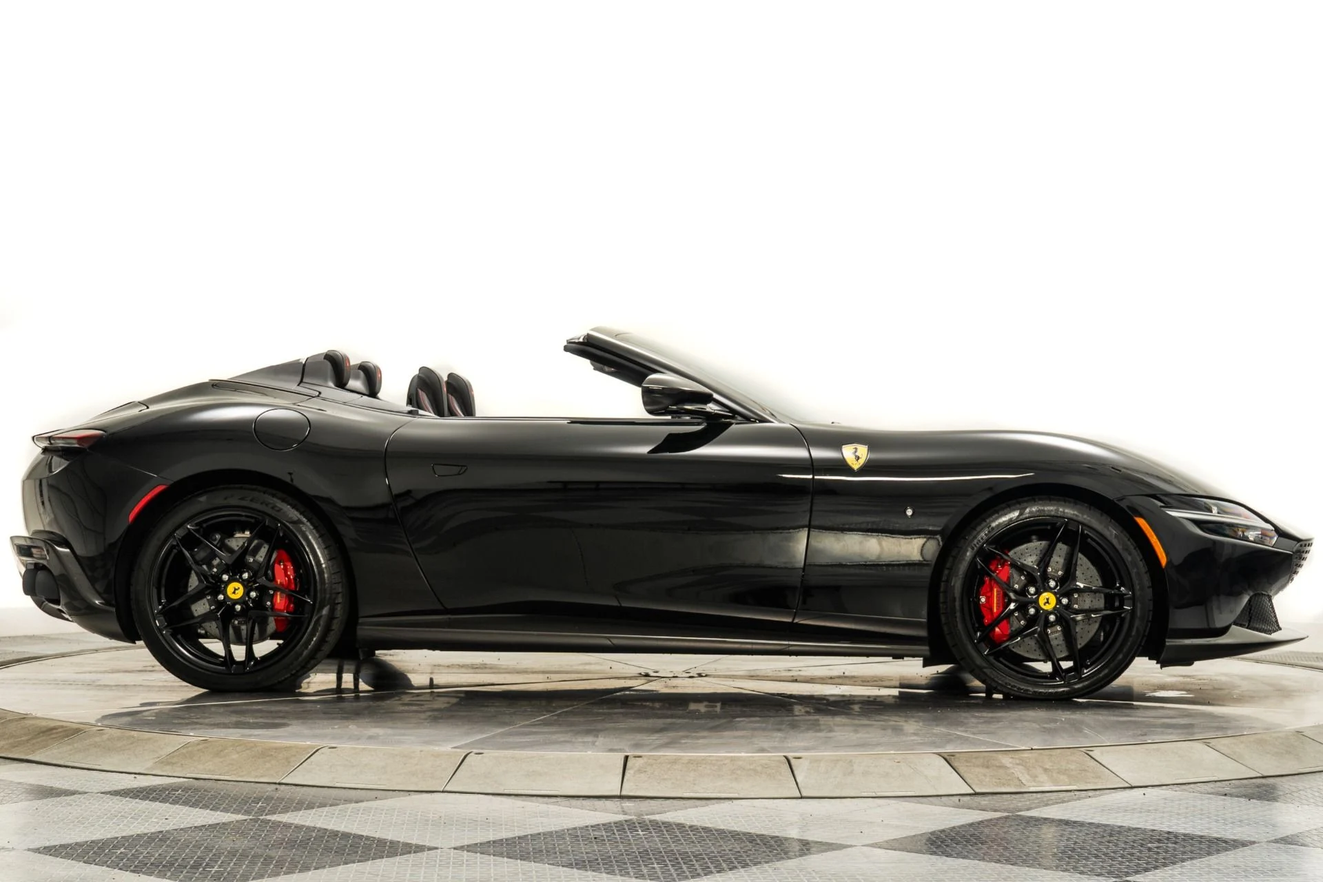 mph049_2386015479_Used_2024_Ferrari_Roma_Spider_1759261695_c459aef966