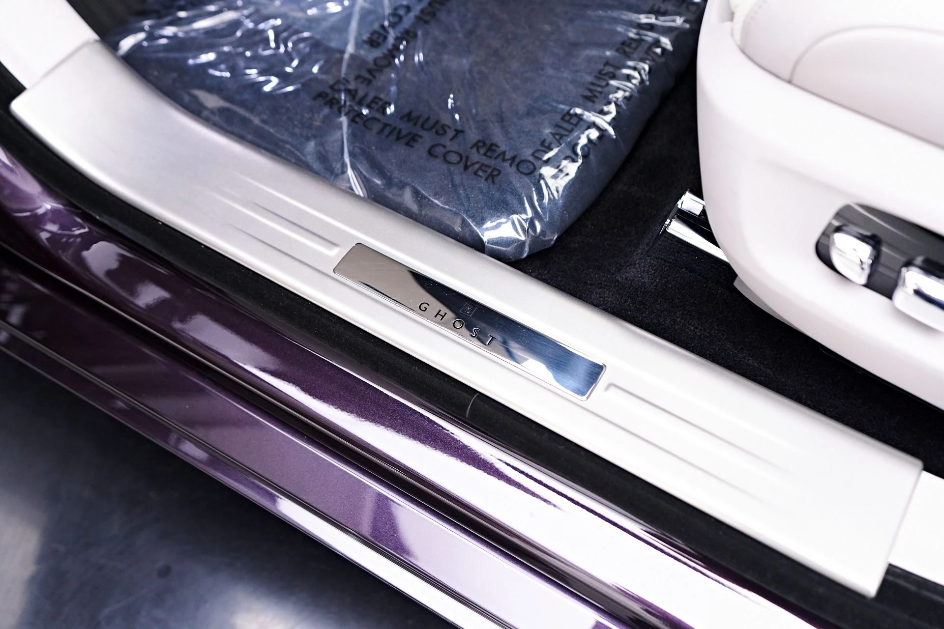 mph049_2402552734_Used_2024_Rolls_Royce_Ghost_Base_1752169894_6a81236e35