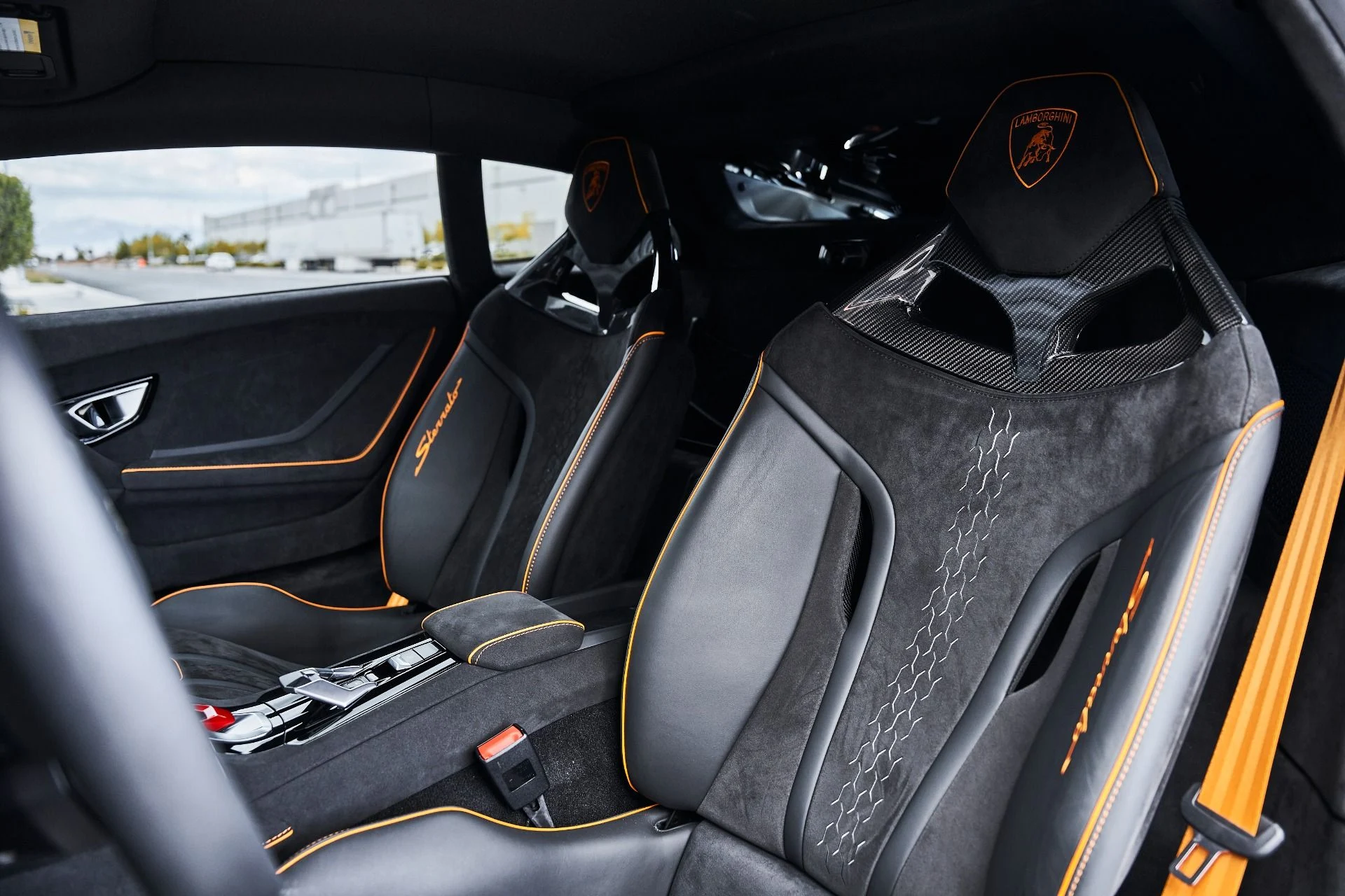mph049_243116533_Used_2023_Lamborghini_Huracan_Sterrato_Base_1780101792_8f641ff864