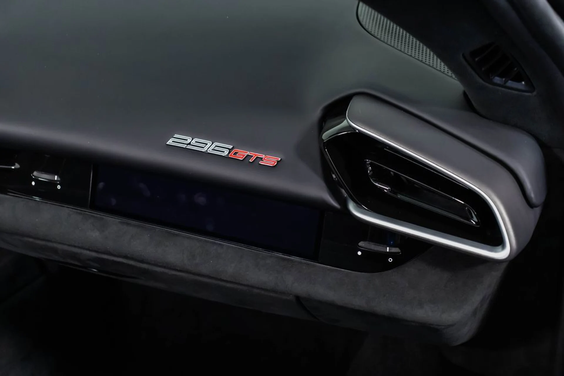 mph049_2443595079_6b451f7263172c290f922bf0680203c1x_4850c60431