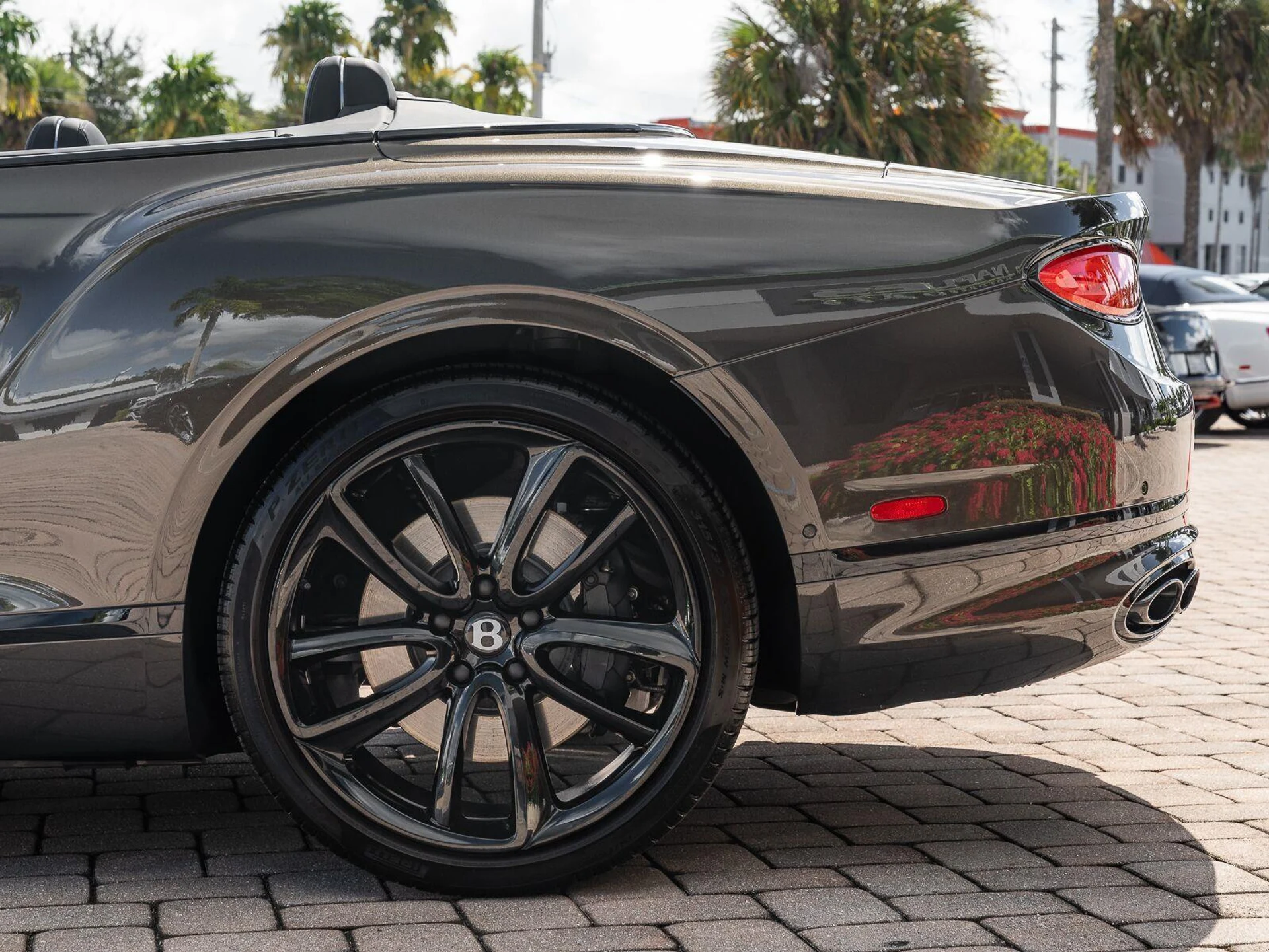 mph049_2473750500_Used_2024_Bentley_Continental_Edition_8_GTC_V8_1793307162_fcce3b2f70