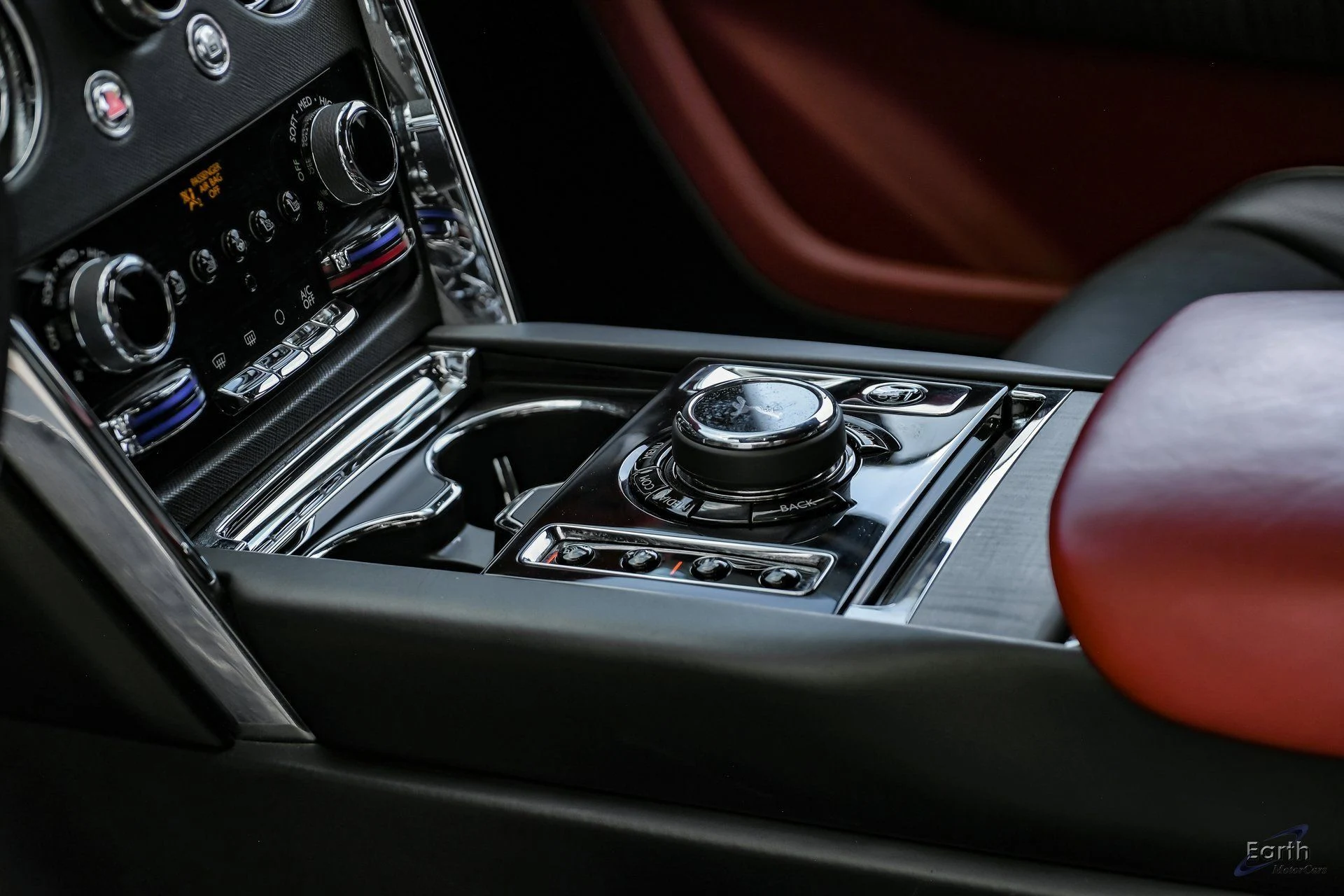 mph049_2474151455_5aaeced1e689b2c5bb19c738e66ec18dx_dd200aa18f