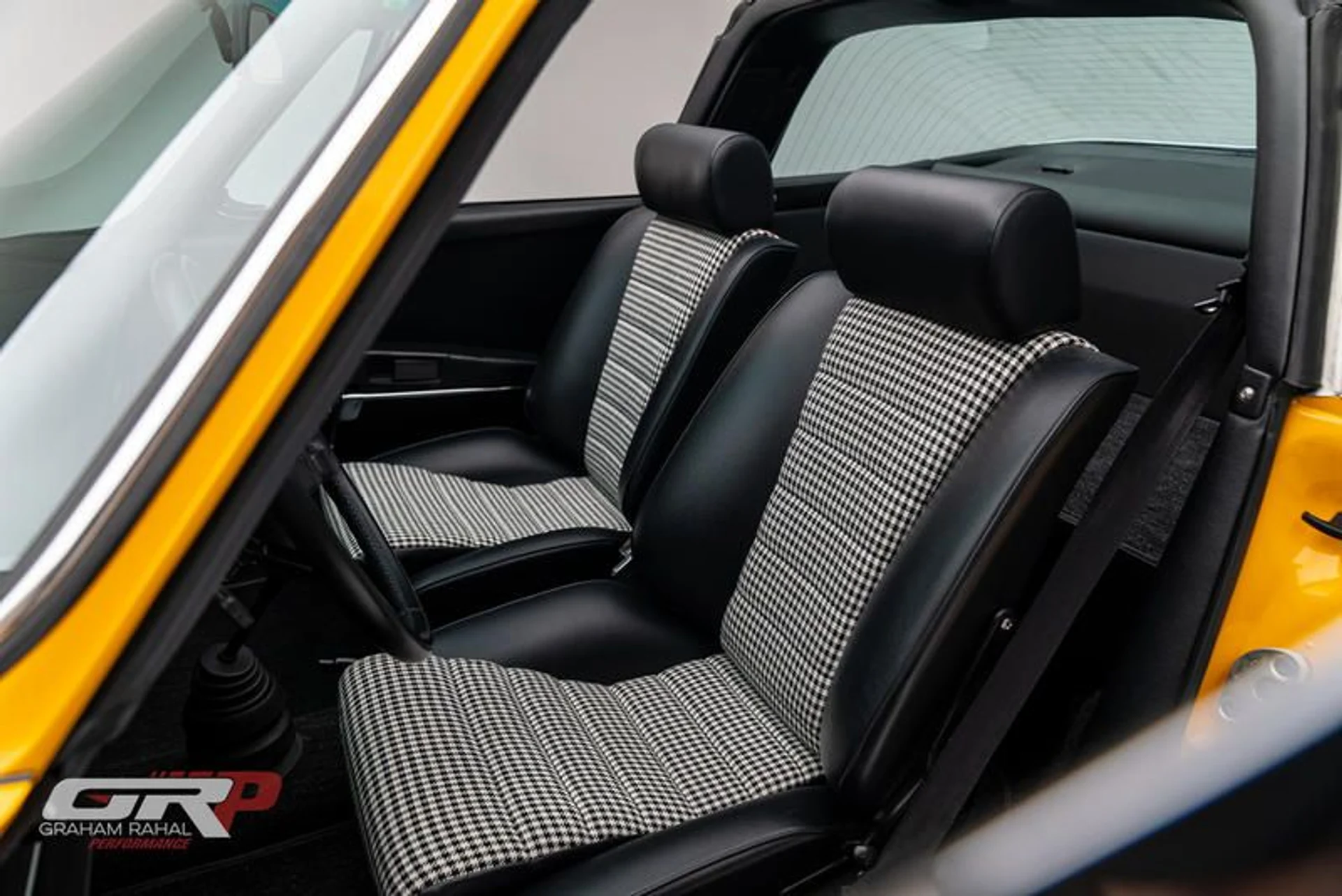 mph049_2481899182_716_F2097_0842_4_A24_B288_3_F0_CF_6_DA_03_A6_a6a2722446