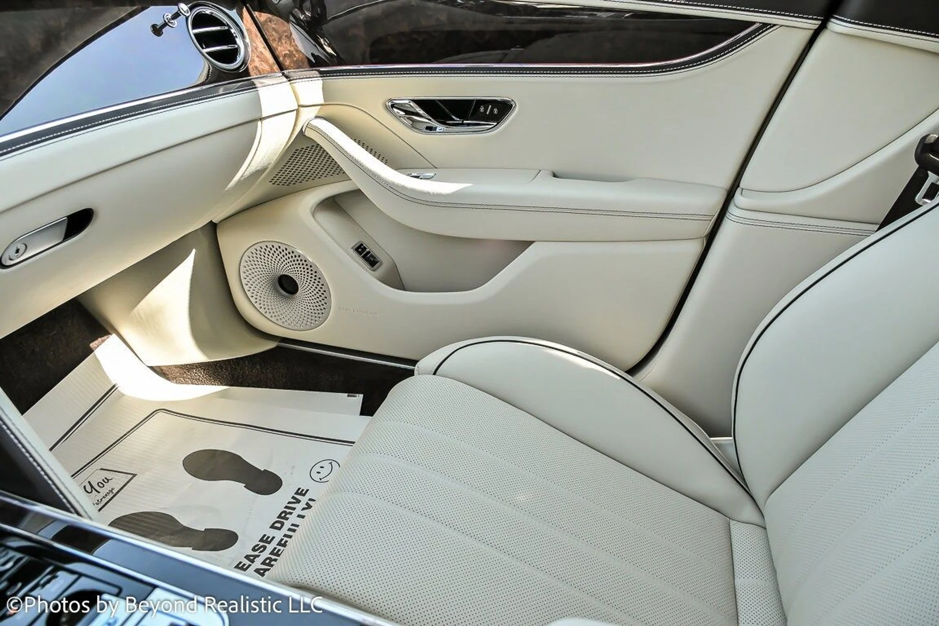 mph049_2516573335_642eb541b0a3f6437592a09ba660167ax_bdd348bf5d