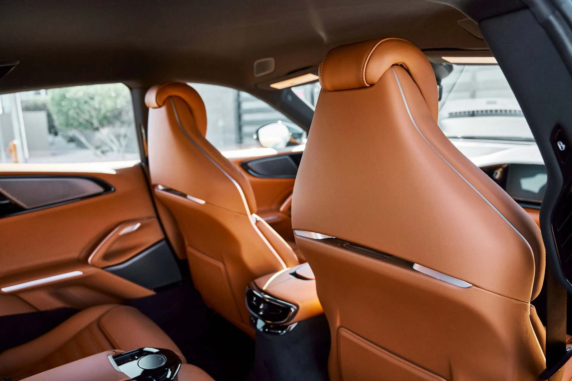 mph049_2520043022_Used_2026_Ferrari_Purosangue_1771462142_dbf2ab91ac