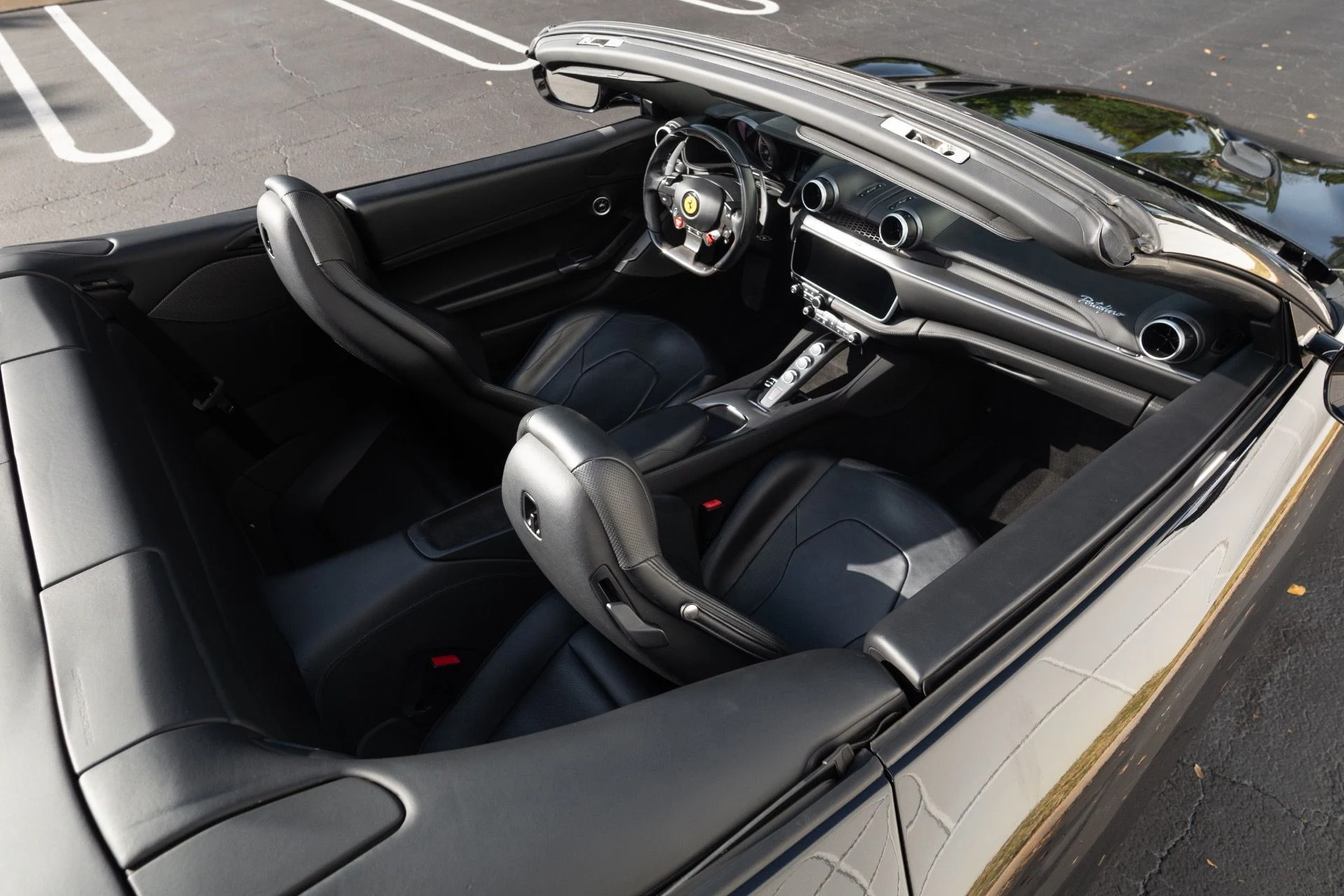 mph049_2525775028_Used_2019_Ferrari_Portofino_1771532696_7bc9341398