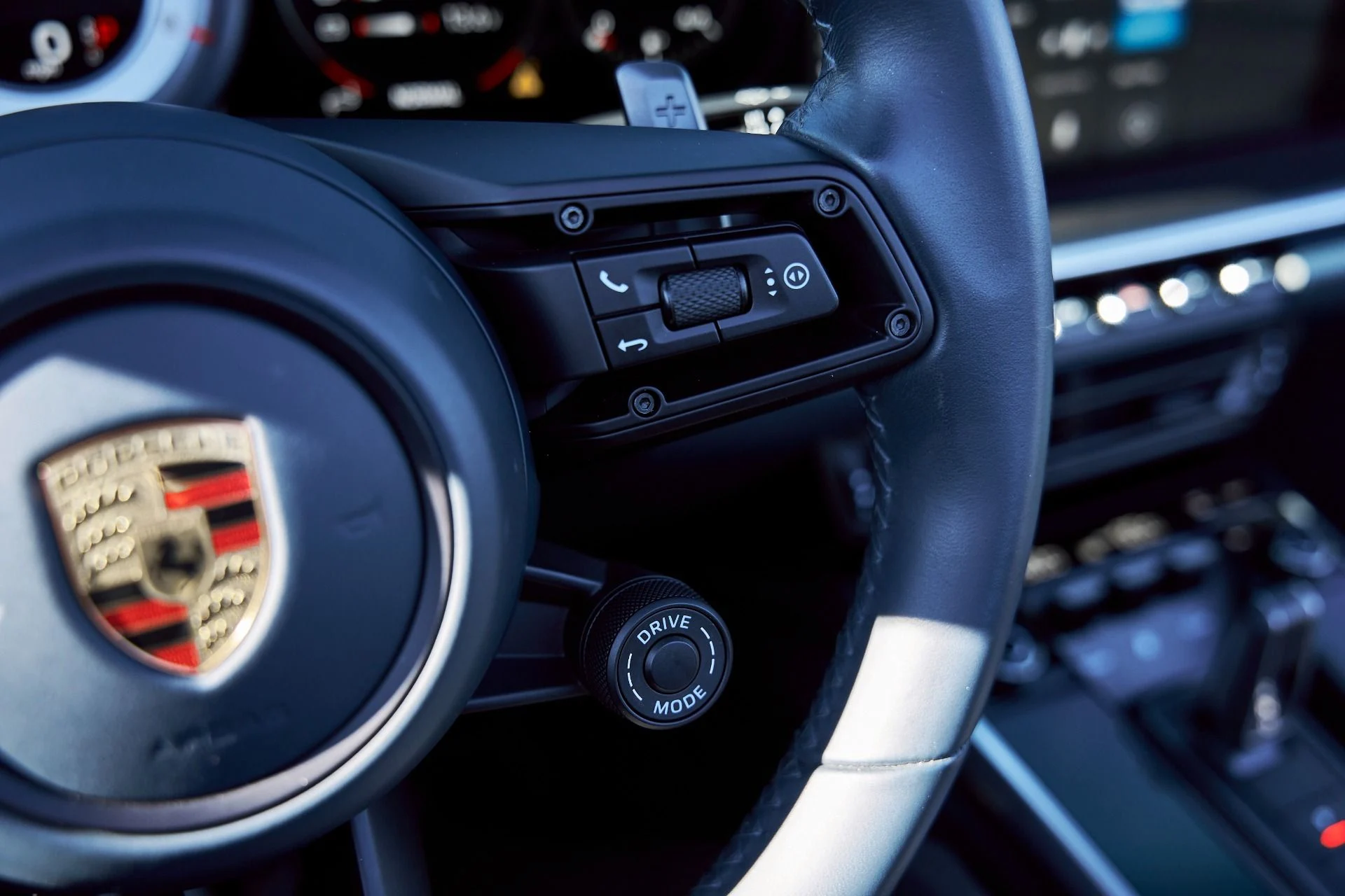 mph049_2533791694_Used_2021_Porsche_911_Turbo_S_1768868972_14a9487e8a