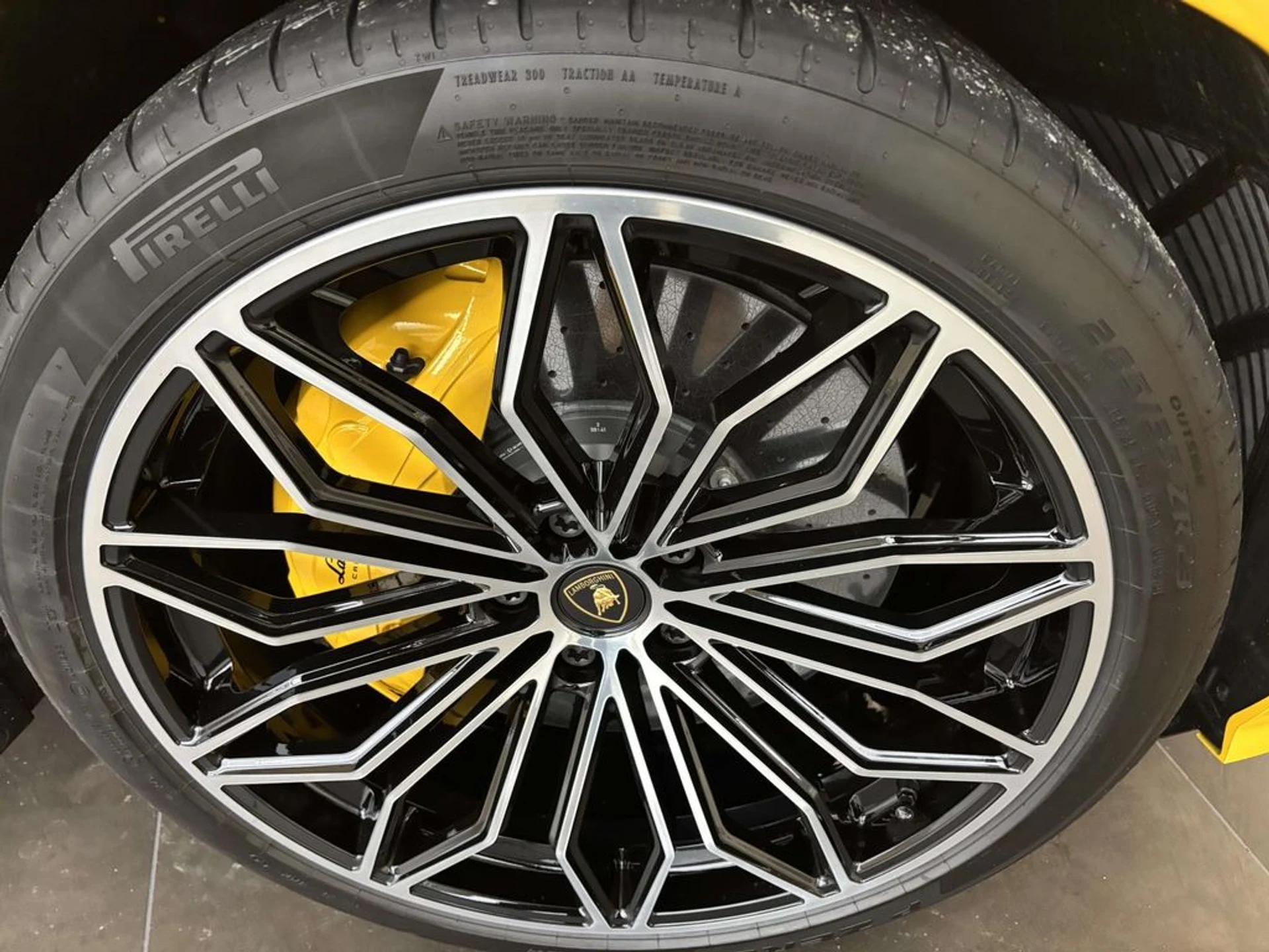 mph049_2539056315_2e49f8c2135bdf700bd5cea2e32cd9d9x_9de7909499