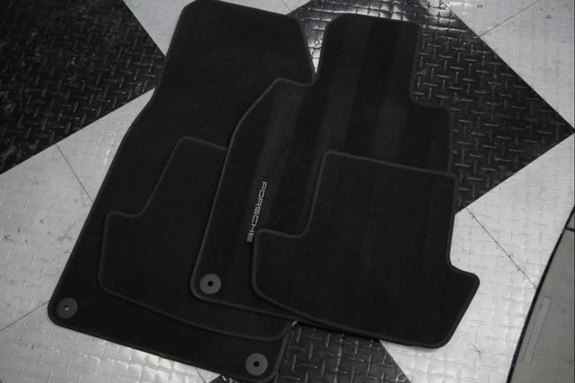 mph049_2552998173_07_VH_1_Sp_W8j7_Dfh0w_Dt_Q_Un0_OQ_Ae_Y_b33e10980f