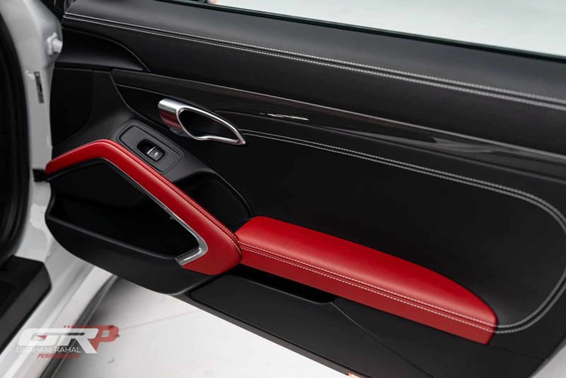 mph049_2554848619_7_ACE_0040_7_E7_B_43_AC_AA_57_A9_E0_ED_7723_E4_24d79179b7