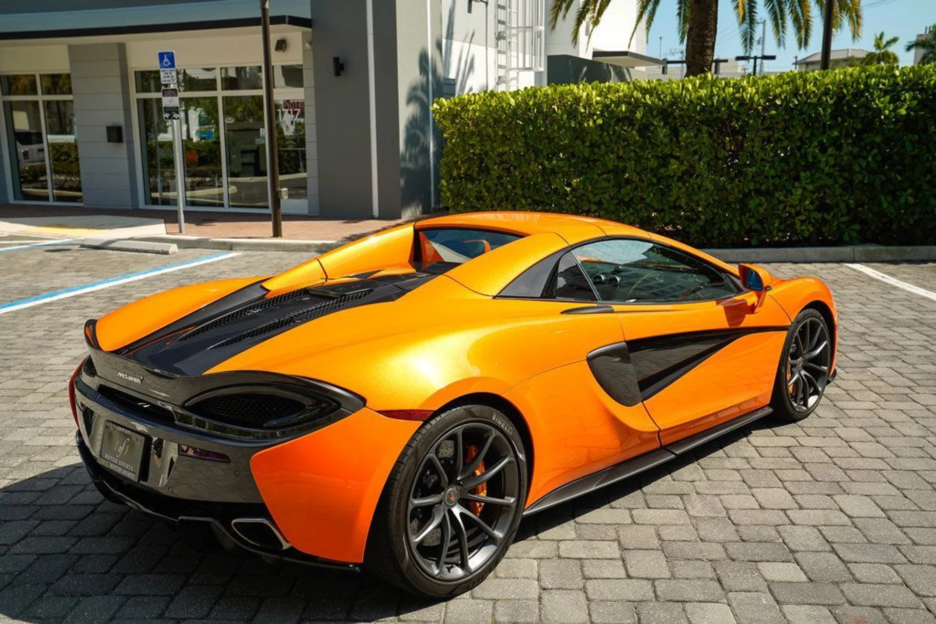 mph049_256535633_used_2018_mclaren_570s_spider_14354_22891400_50_1024_b5d62036a9