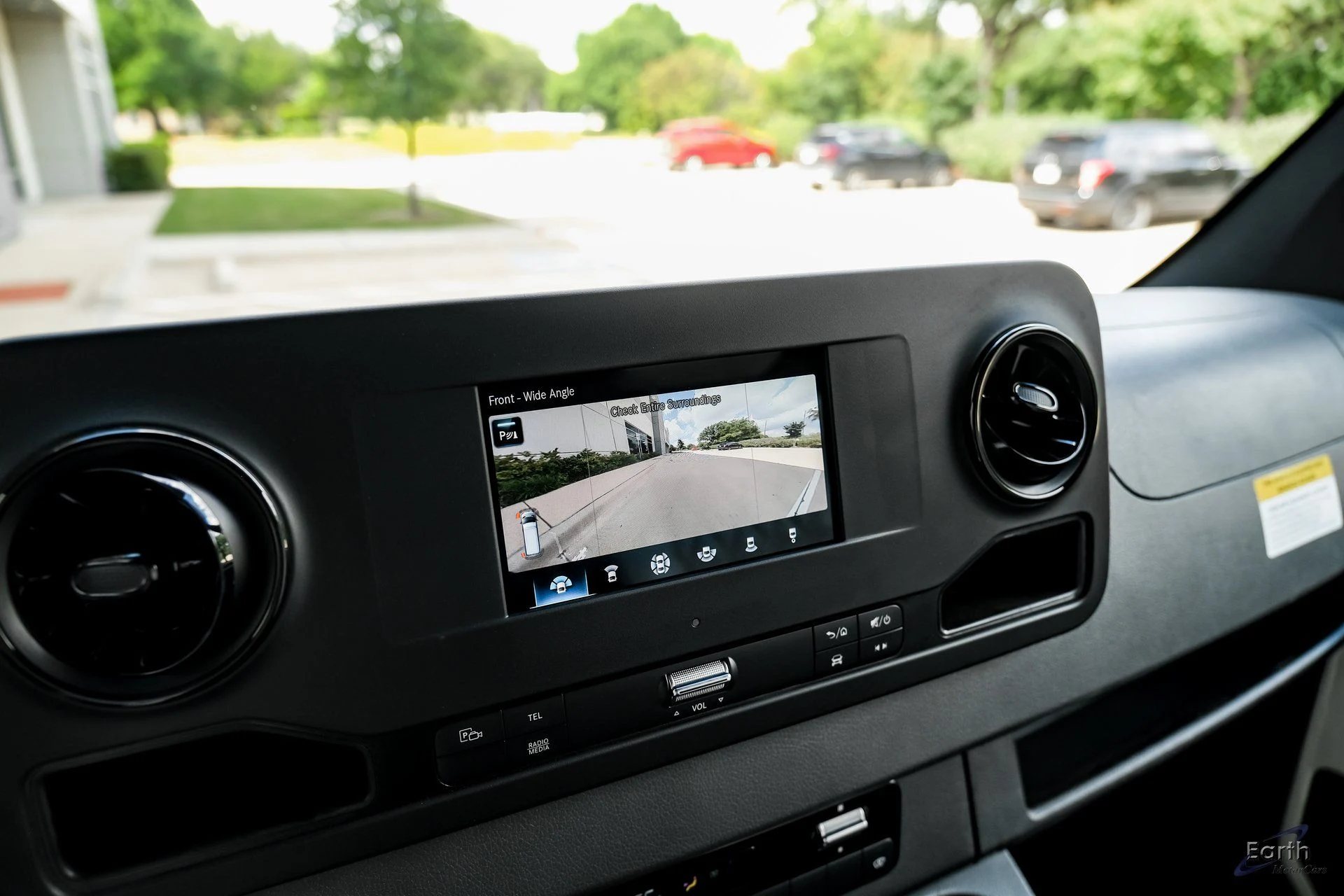 mph049_2569961878_60d21f6d906f1fddf93574152d671fdfx_ee8ce806f5