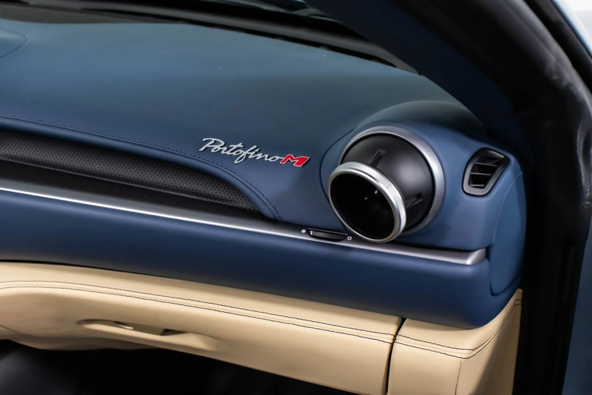 mph049_2579750511_00b515271598c6bf48b40d216f1fe682x_47d99947c2