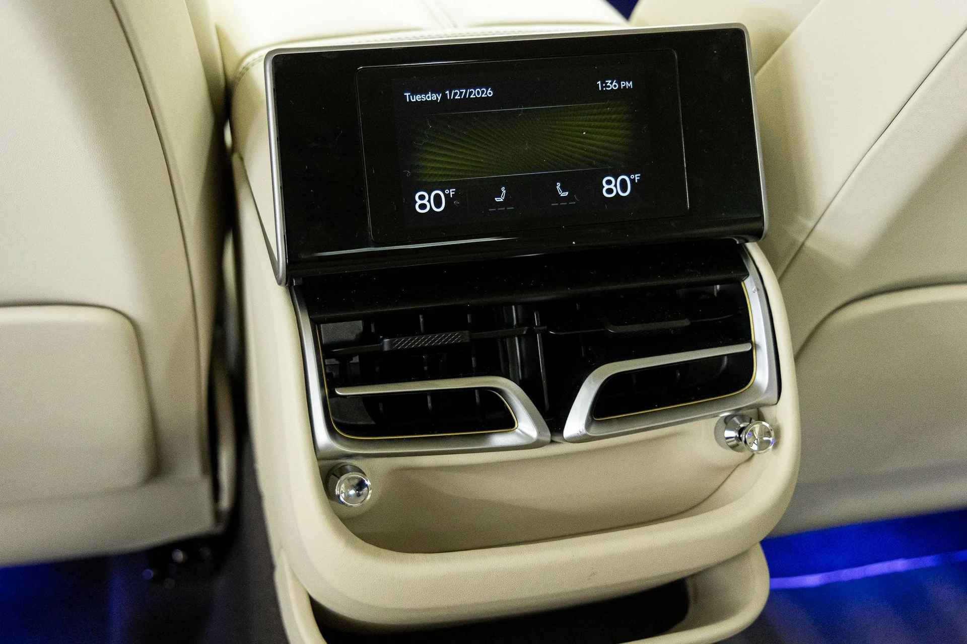 mph049_2616479731_c0366832e4dc823c658ec79fe5ead279x_468049f78c