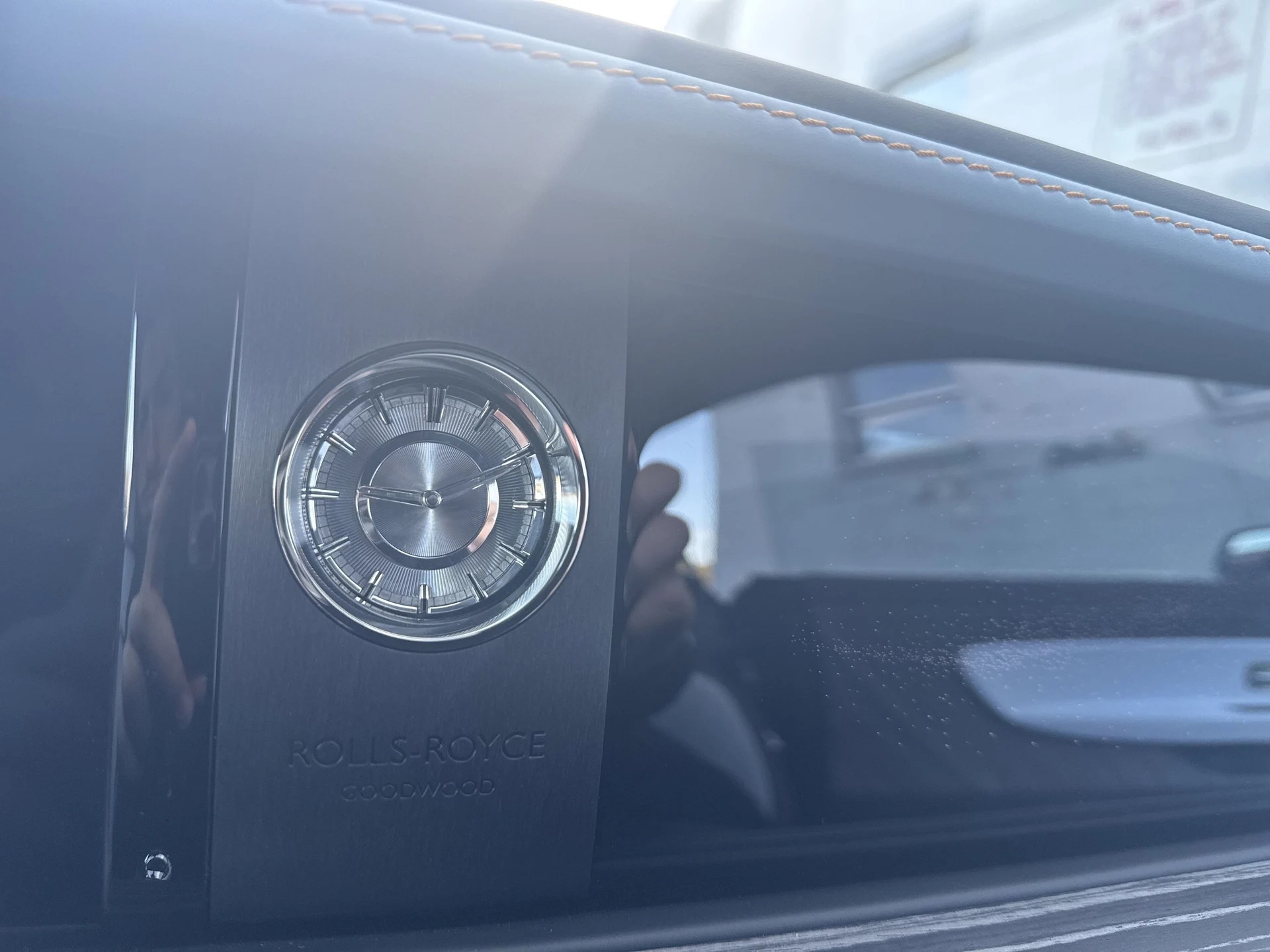 mph049_2646322567_4b320a84c3052cc483008f3934d11755x_62ff3819c5