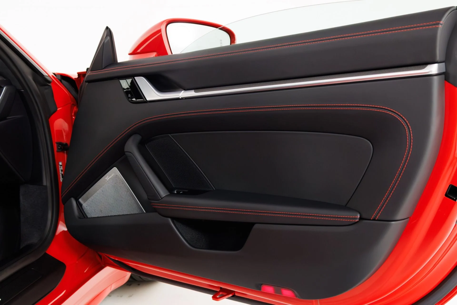 mph049_2658066396_Used_2021_Porsche_911_Turbo_S_1776203926_5ae01d2ab3