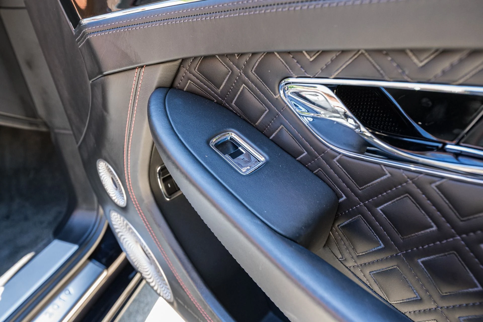 mph049_2662704608_Used_2020_Bentley_Continental_GTC_V8_1779124881_27a8b3a090