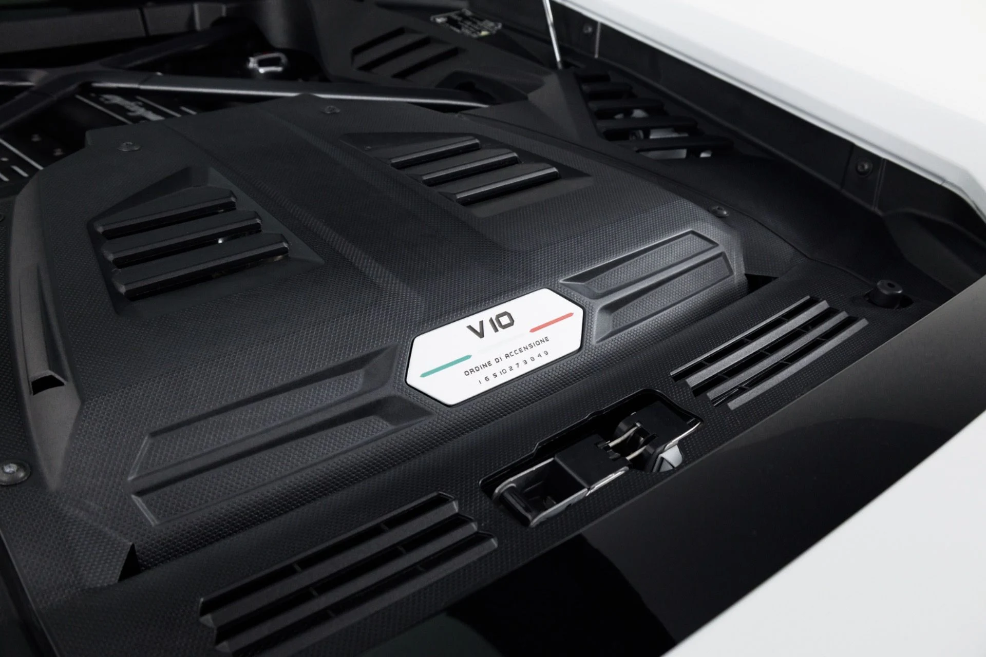 mph049_2663244494_Used_2020_Lamborghini_Huracan_LP_640_4_EVO_1779139561_afd40d4b32