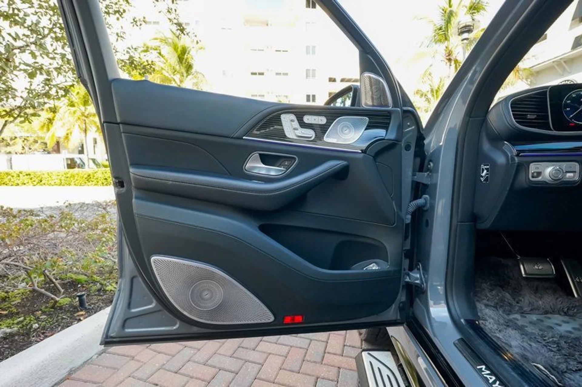 mph049_2663415008_22948878_50_800_100691b6ec