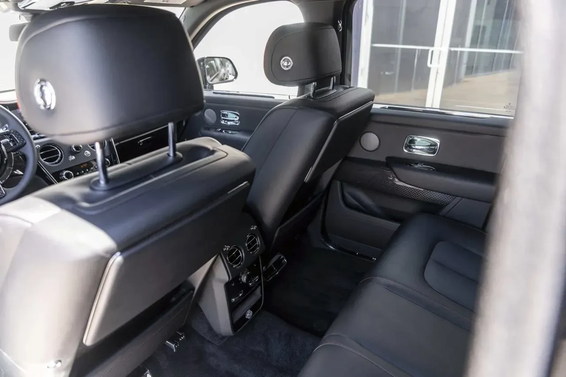 mph049_2690526910_25a507ee591a45598735984578cc249e_dc5e058928