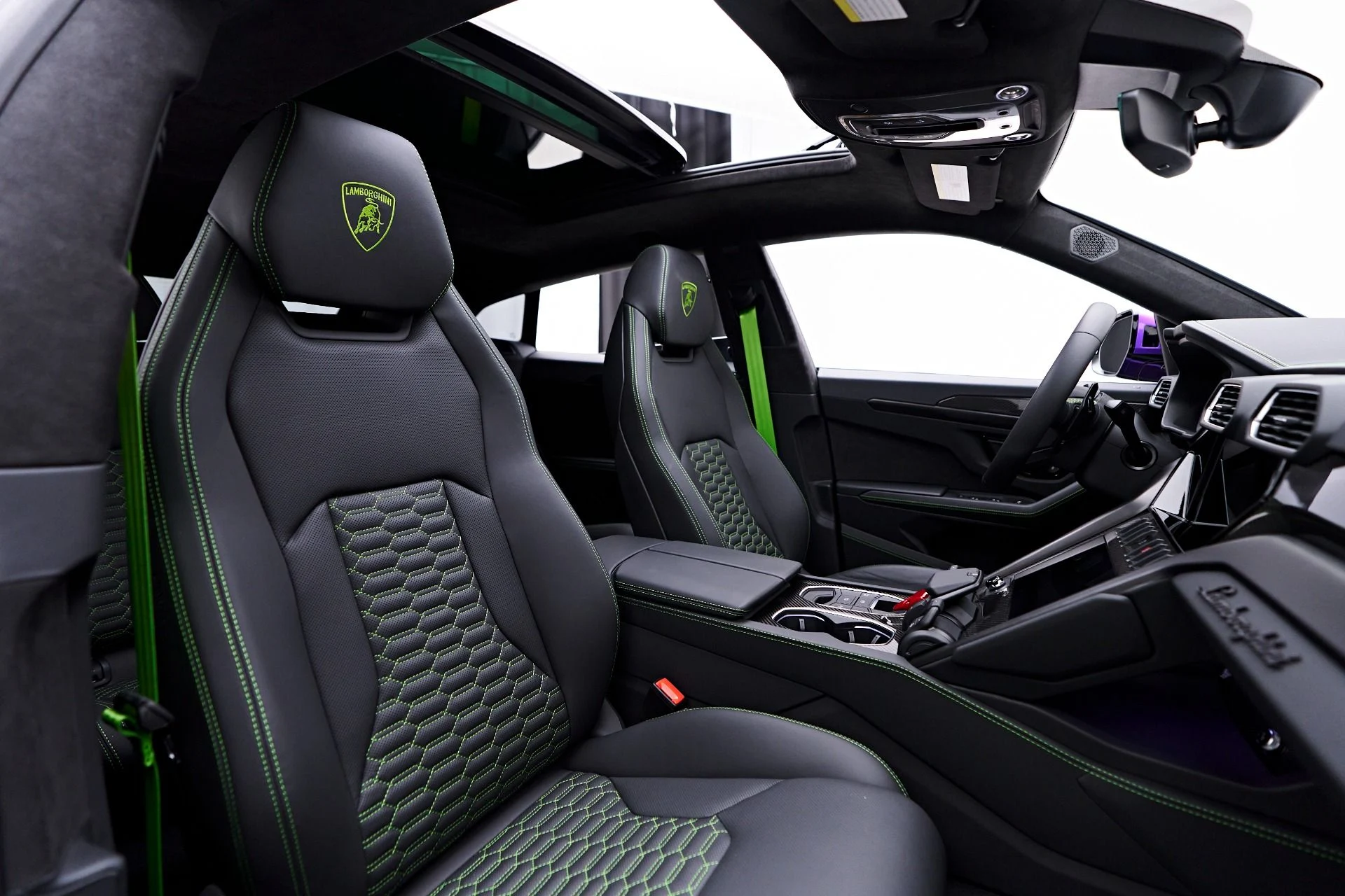 mph049_2718185861_Used_2024_Lamborghini_Urus_S_1753236168_b137b31694