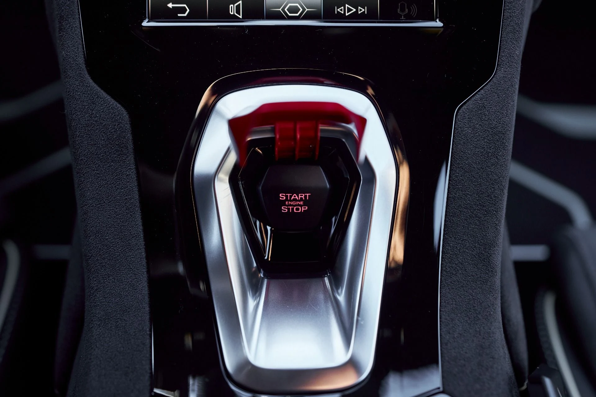 mph049_2720728979_Used_2024_Lamborghini_Huracan_Sterrato_Base_1760828504_85ffc1e08f