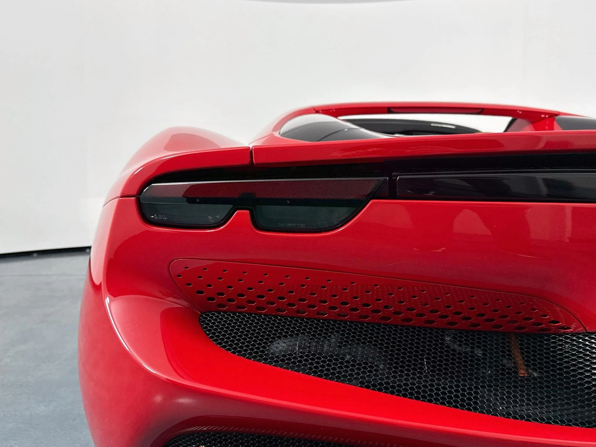 mph049_2725740455_Used_2024_Ferrari_296_GTS_1791318683_d1231f0bf0