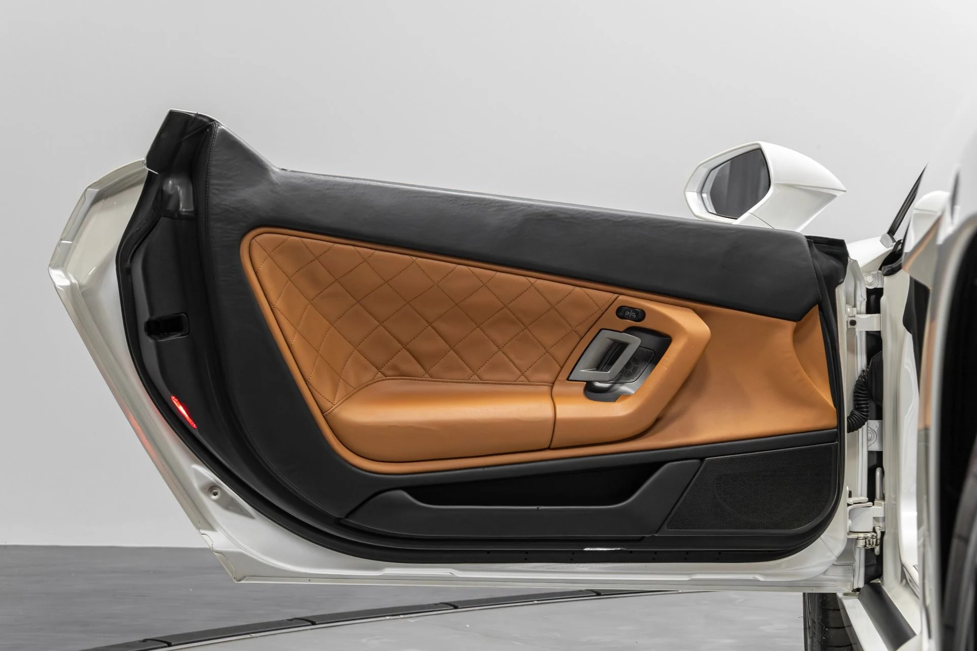 mph049_273866545_Used_2010_Lamborghini_Gallardo_LP_560_4_Spyder_1766547982_4aebe23f79