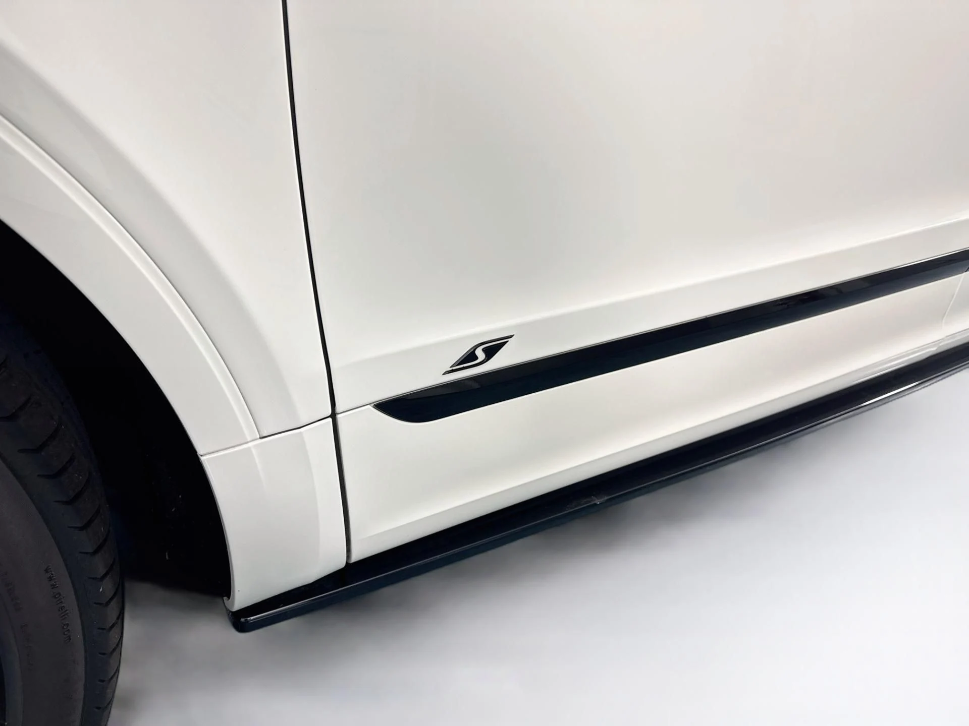 mph049_2739642555_Used_2023_Bentley_Bentayga_S_V8_1791232624_94c0d8256c