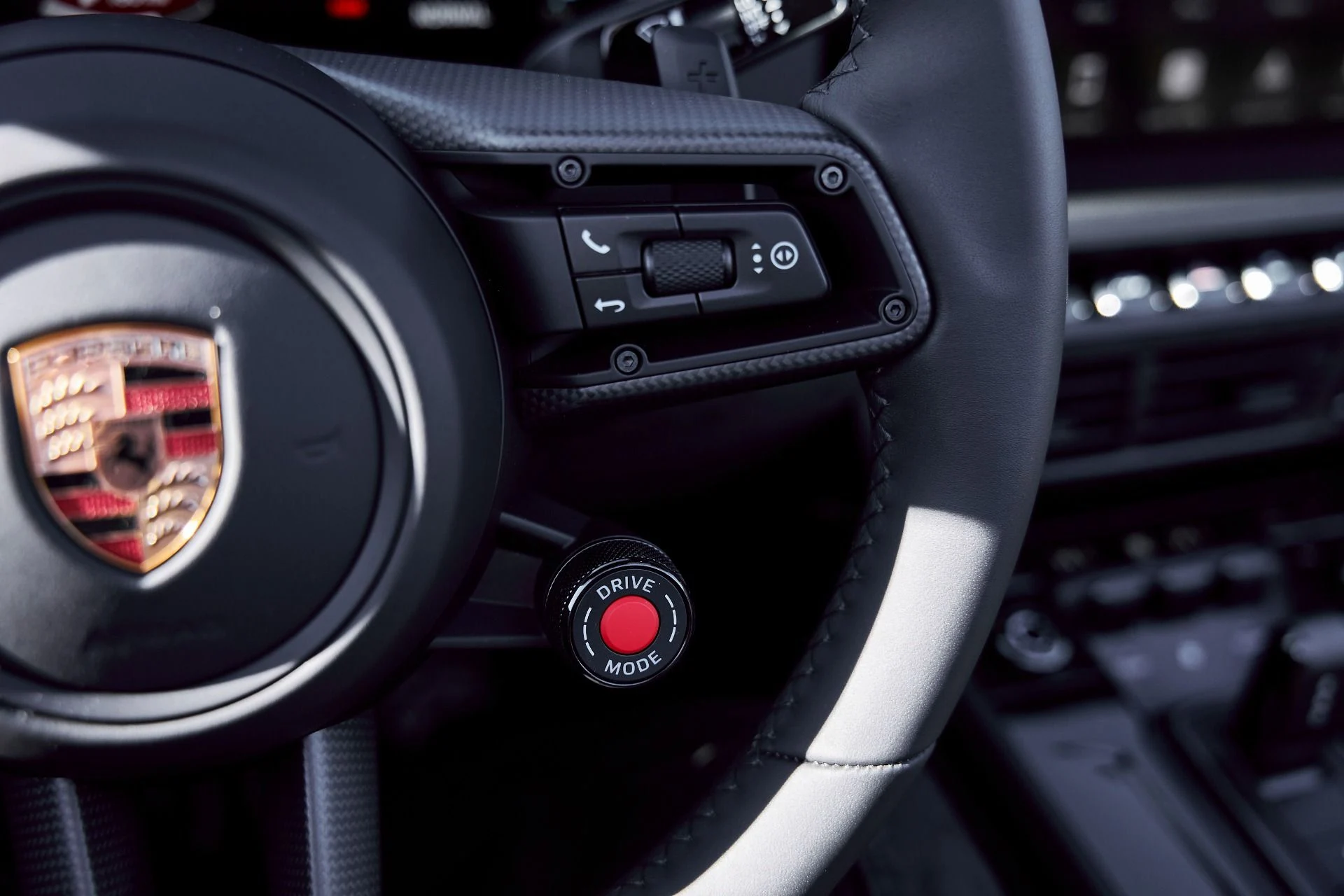 mph049_2744531563_Used_2026_Porsche_911_Carrera_GTS_1767062940_cb36eccb8a