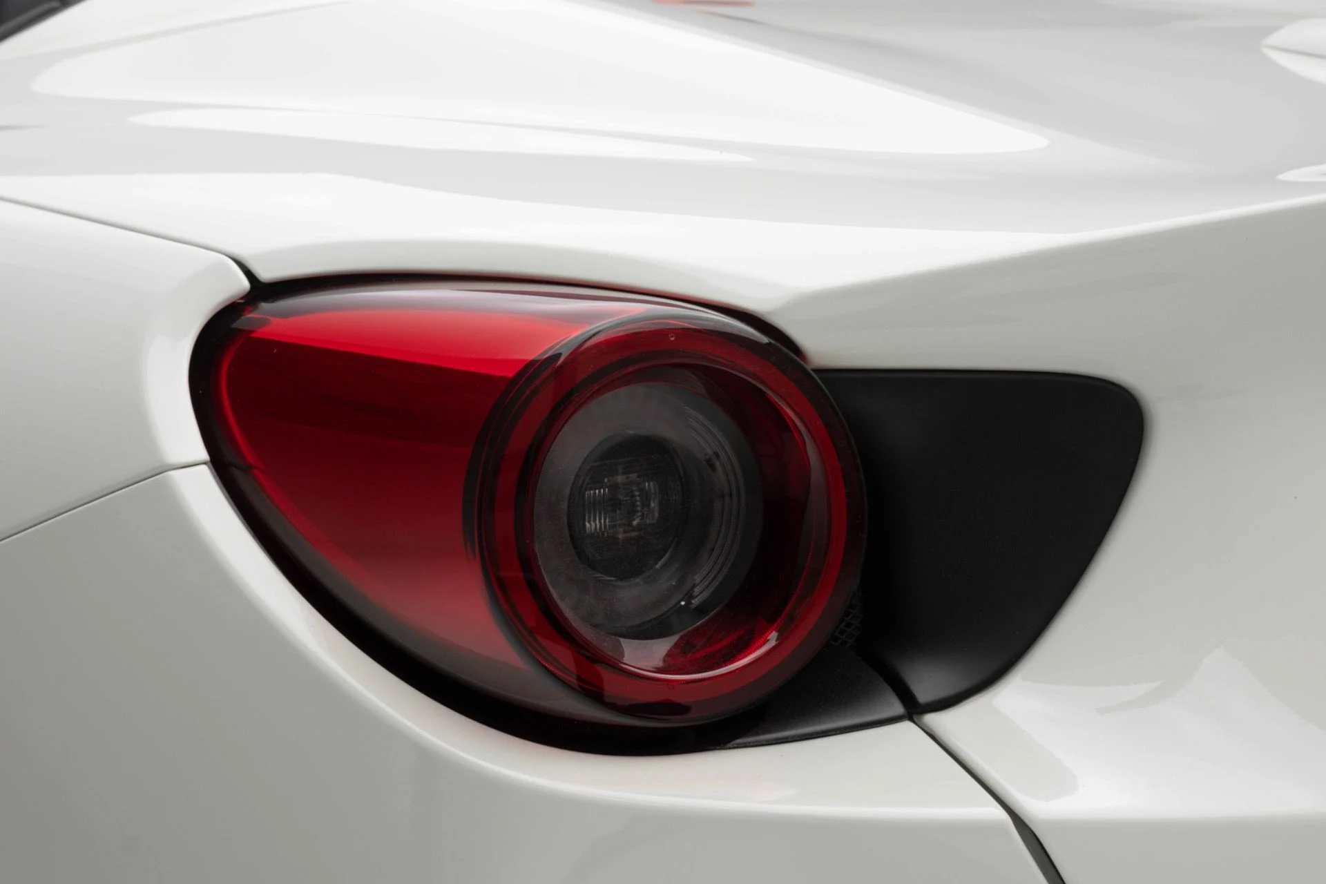 mph049_2778674562_Used_2020_Ferrari_Portofino_1774467218_51ce4cbcaf