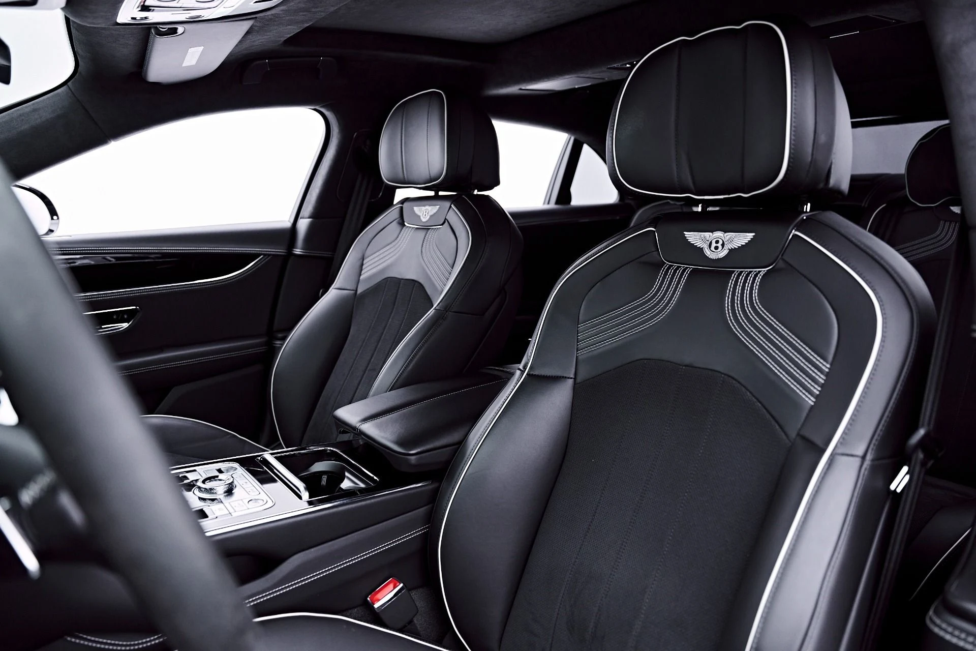 mph049_2779831274_Used_2023_Bentley_Flying_Spur_S_1784247301_a2074cb22a