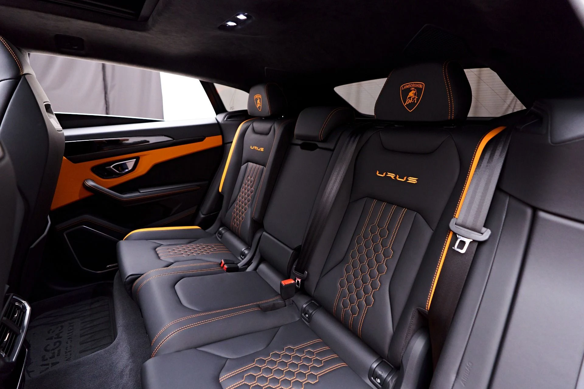 mph049_2802371398_Used_2023_Lamborghini_Urus_S_1747338722_12c8014b75