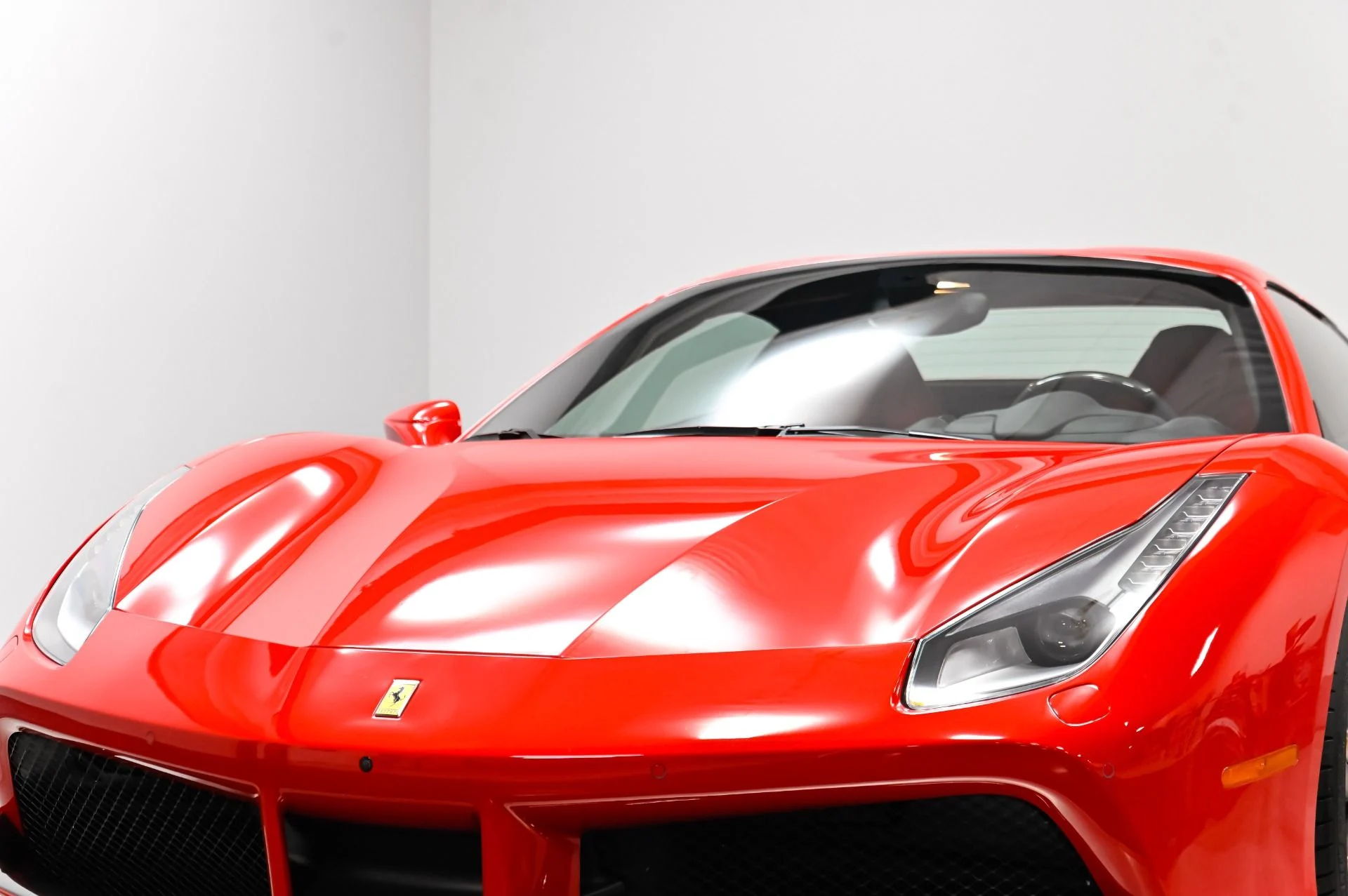mph049_2823072006_Used_2018_Ferrari_488_Spider_1790619310_05f06b6d92