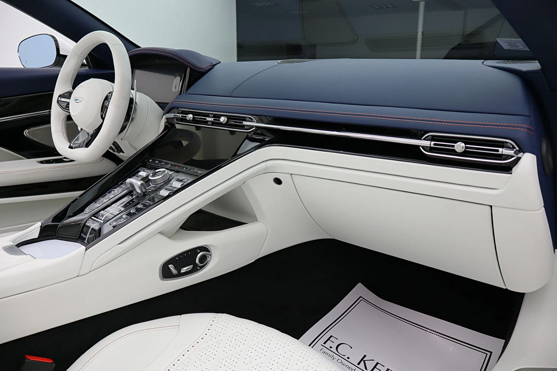 mph049_2825201435_New_2026_Aston_Martin_DB_12_Volante_87b8cdbe57