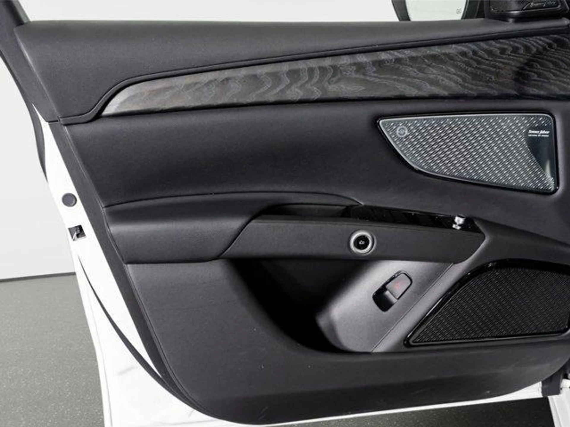 mph049_282689642_H_Jh_h_Mi_CPJ_1geowntr_EL_Yu_fqo_ce76de8792