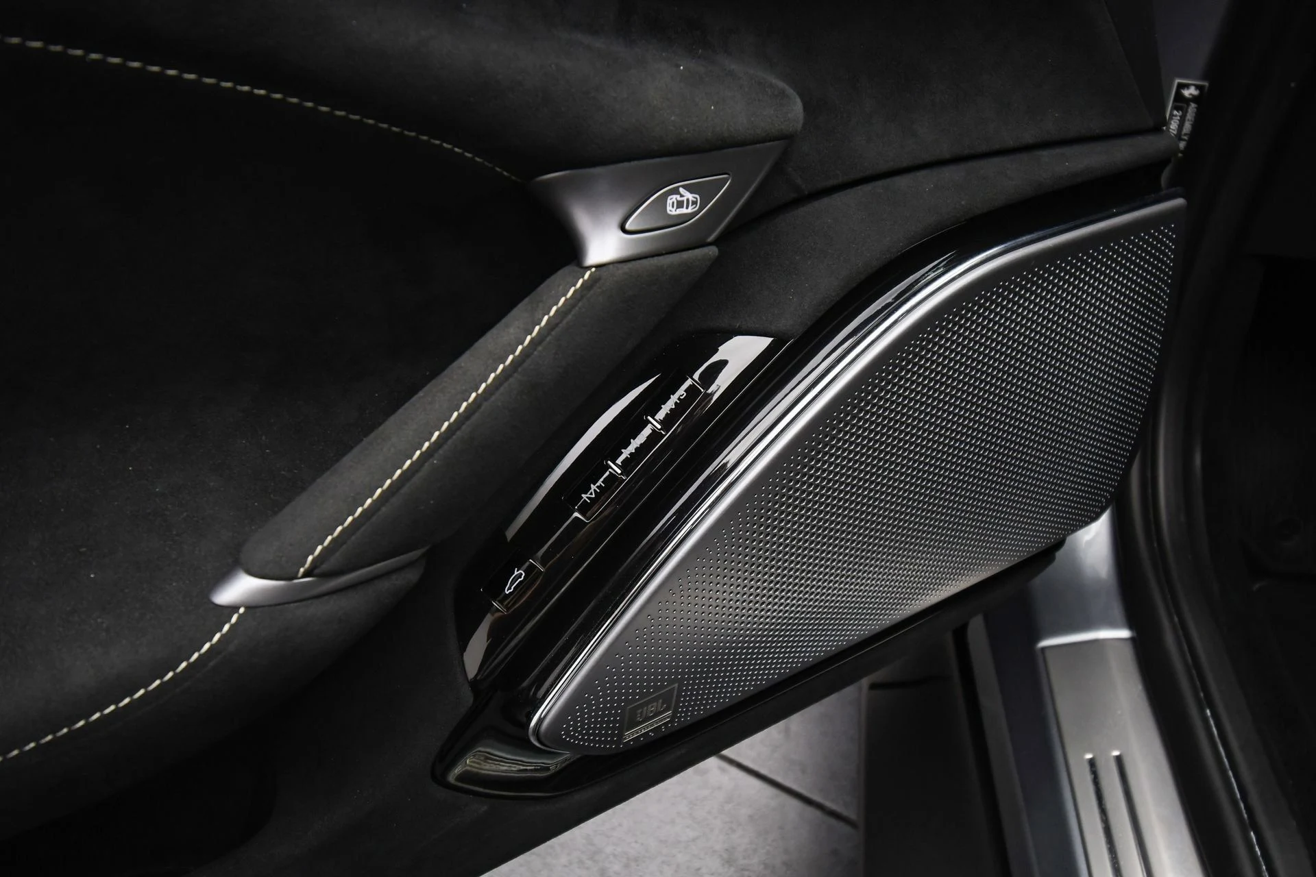 mph049_2844372222_dabebbdb5809430d9d28e980328e2661_987c6f45cd