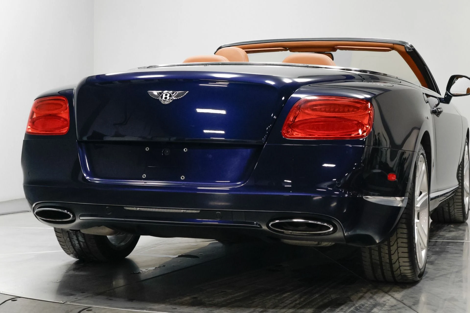 mph049_2851412532_Used_2013_Bentley_Continental_GTC_1761057953_6473e4562c