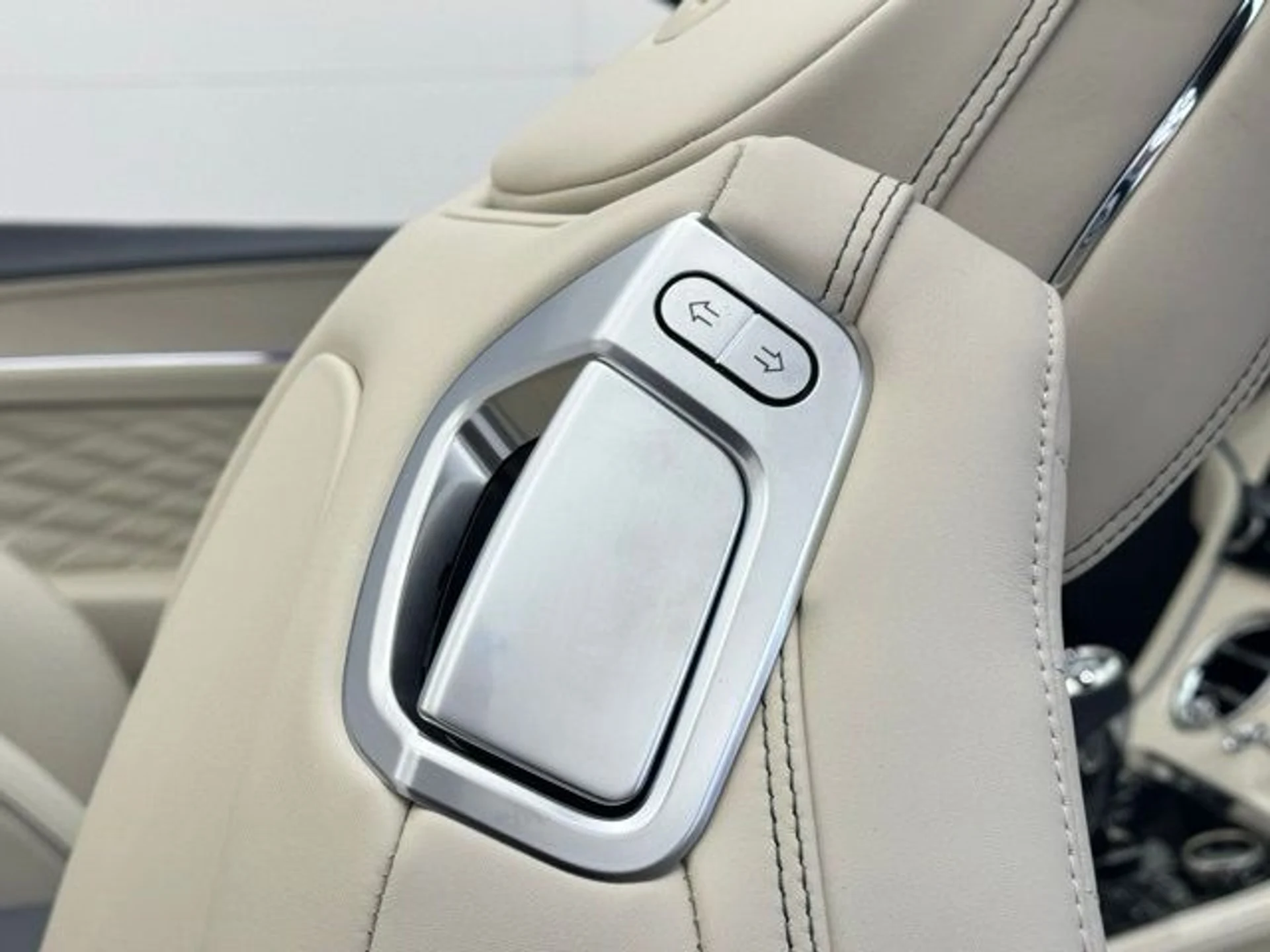 mph049_2852952198_4w5kjpv9ua5caqmd1cuemht939d5_5af468d01f