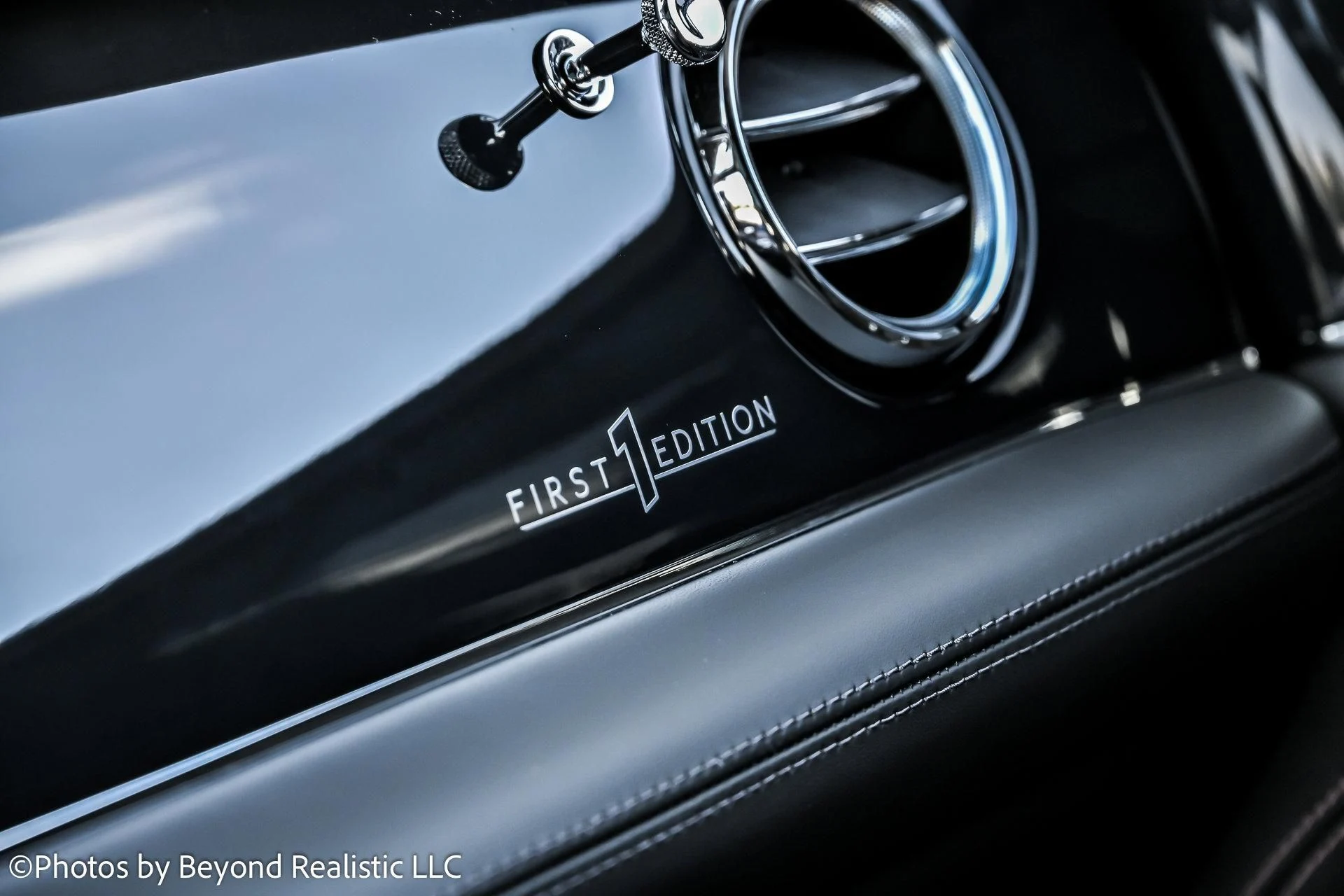 mph049_2865078303_Used_2021_Bentley_Bentayga_V8_First_Edition_Specification_Black_Specification_1757146071_72c2cbcac8