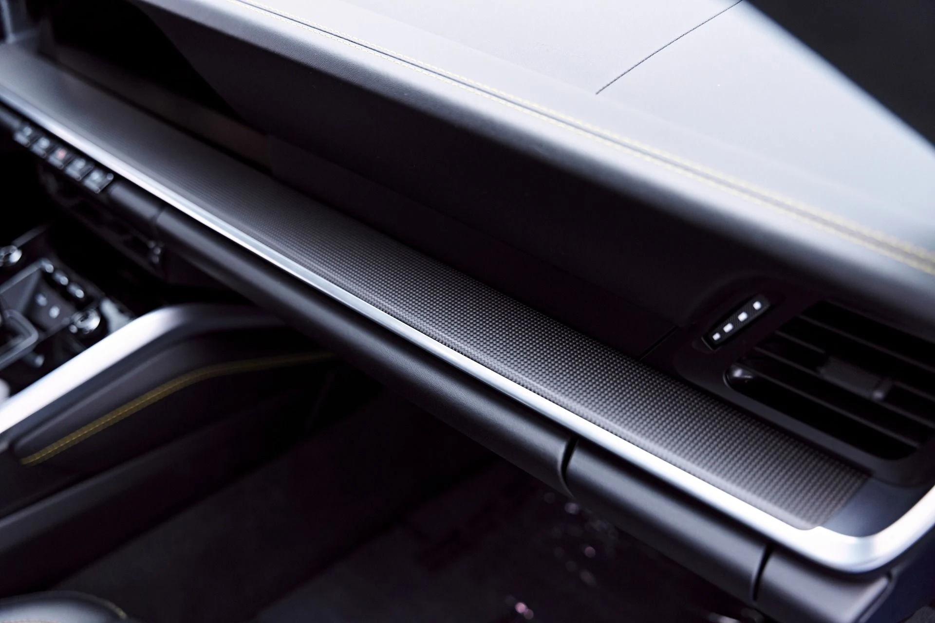 mph049_2909932624_Used_2023_Porsche_911_Turbo_S_1777508511_08480538be