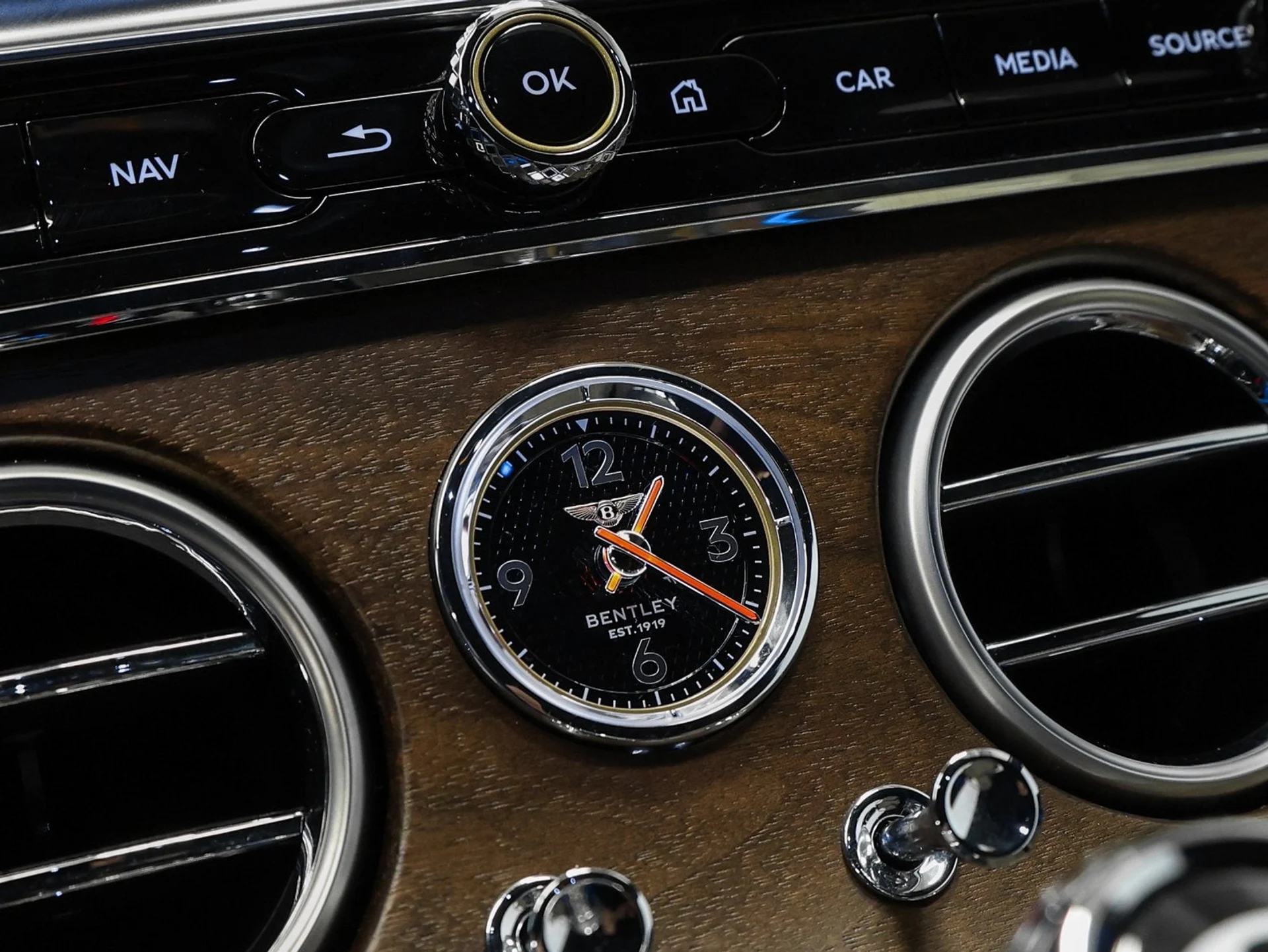 mph049_2915840828_50_370dbd96c7