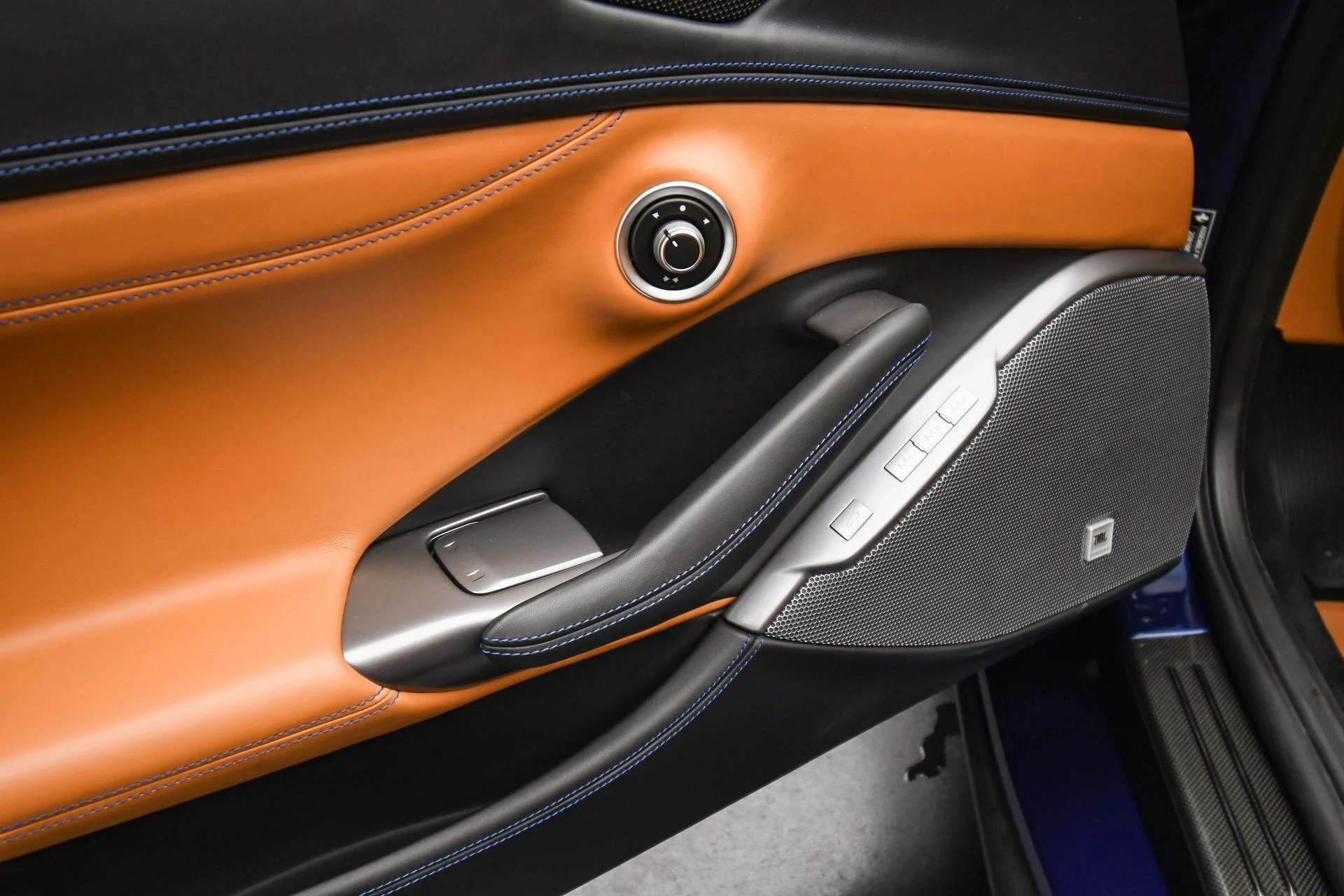 mph049_2925070415_ee3a5d9aff9b4e7993092e7b0988461e_5c5f82dd7b