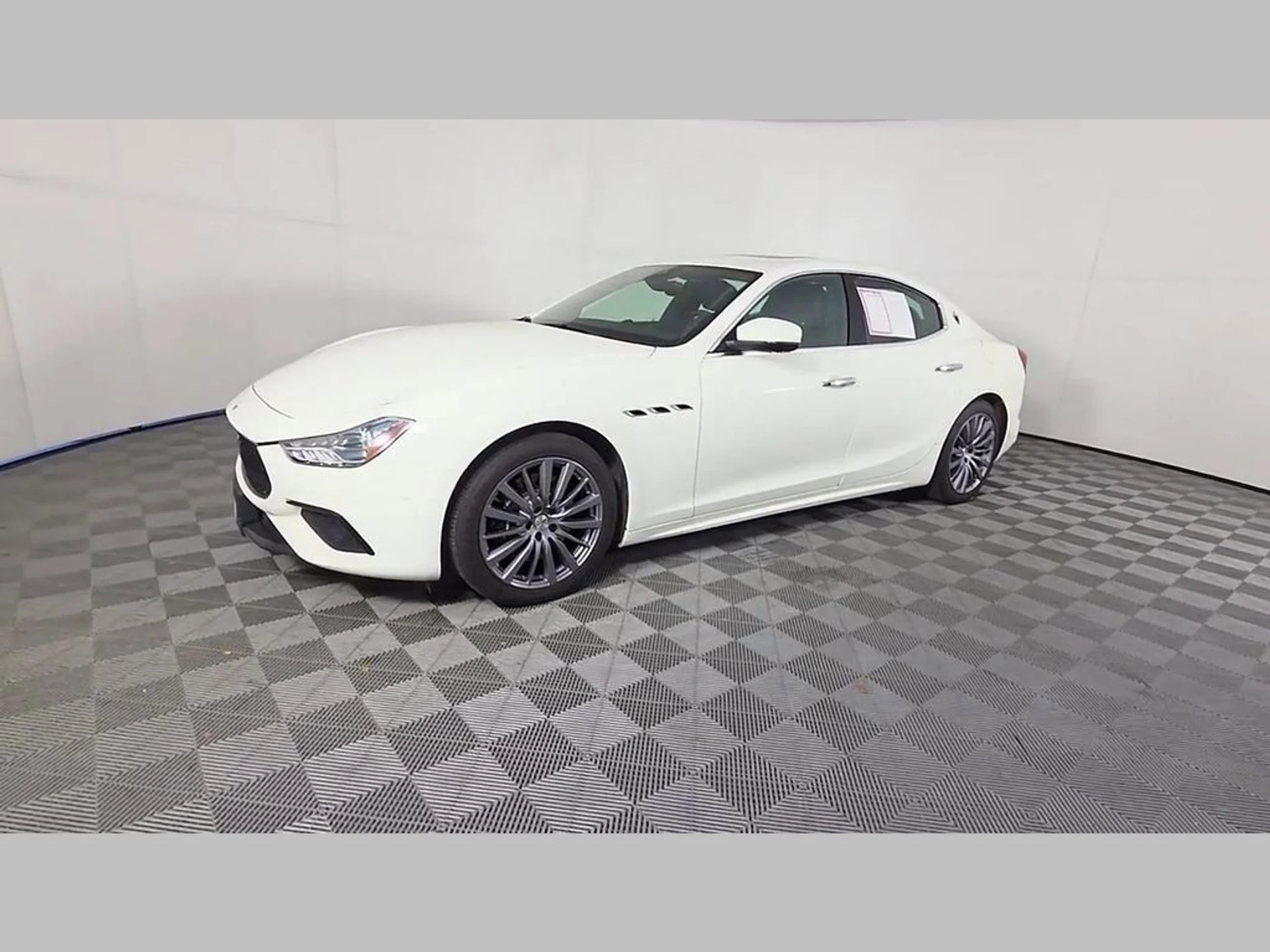 mph049_2951037378_8231b67d513362fa92d103eb1a6ed051_1ba314eca1