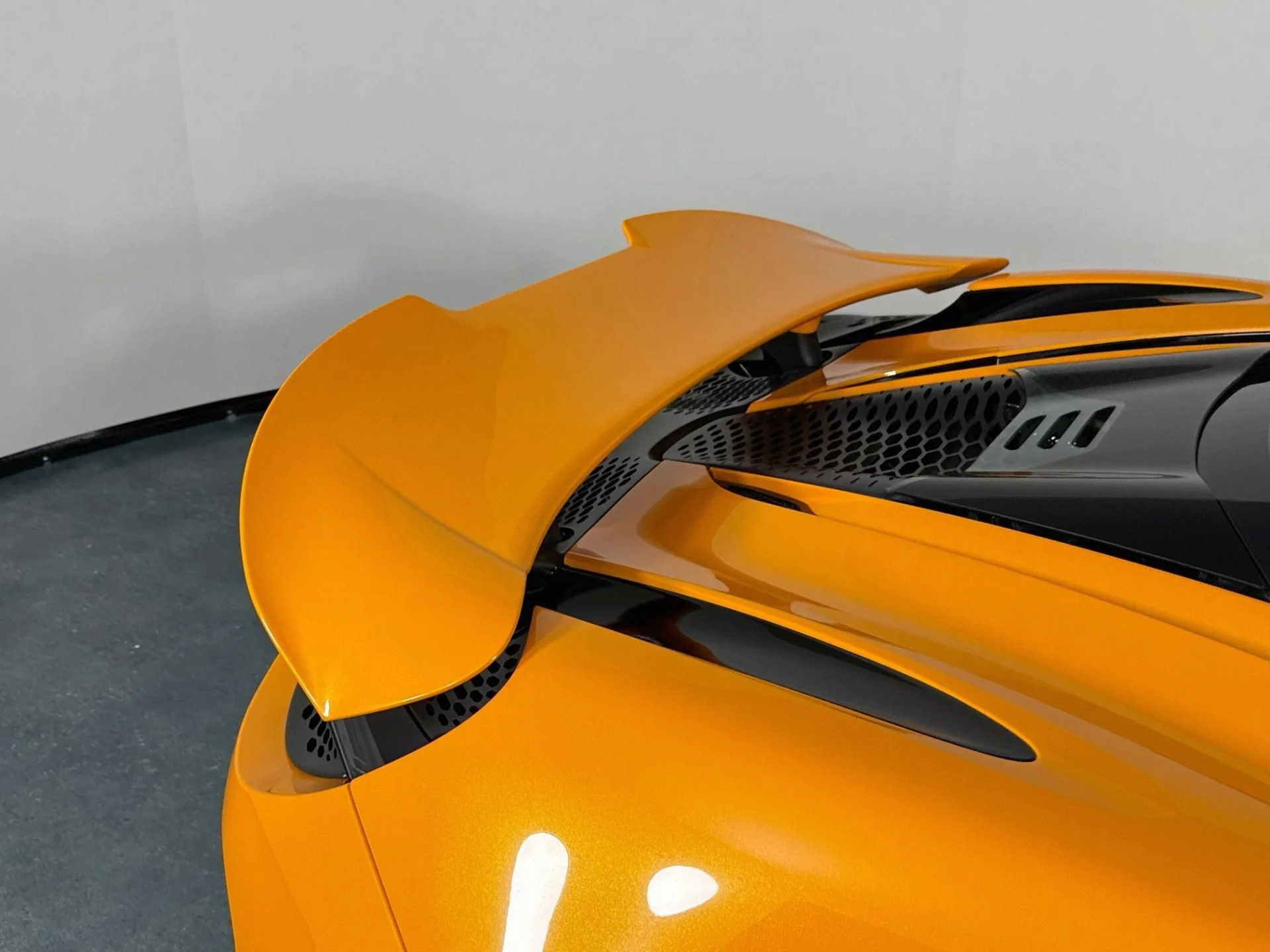 mph049_2972014591_Used_2025_Mc_Laren_750_S_1785879105_647b487411