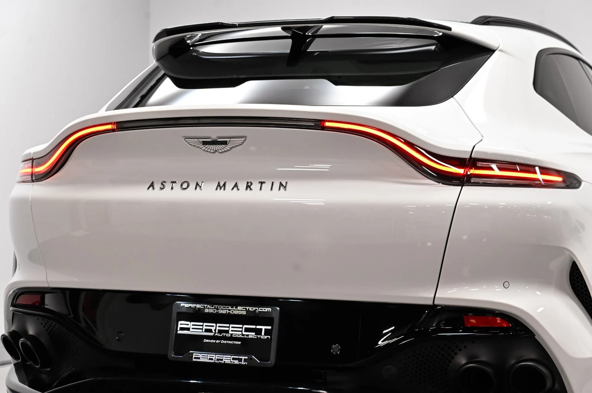mph049_298196877_Used_2023_Aston_Martin_DBX_707_1791313494_8b4058d909